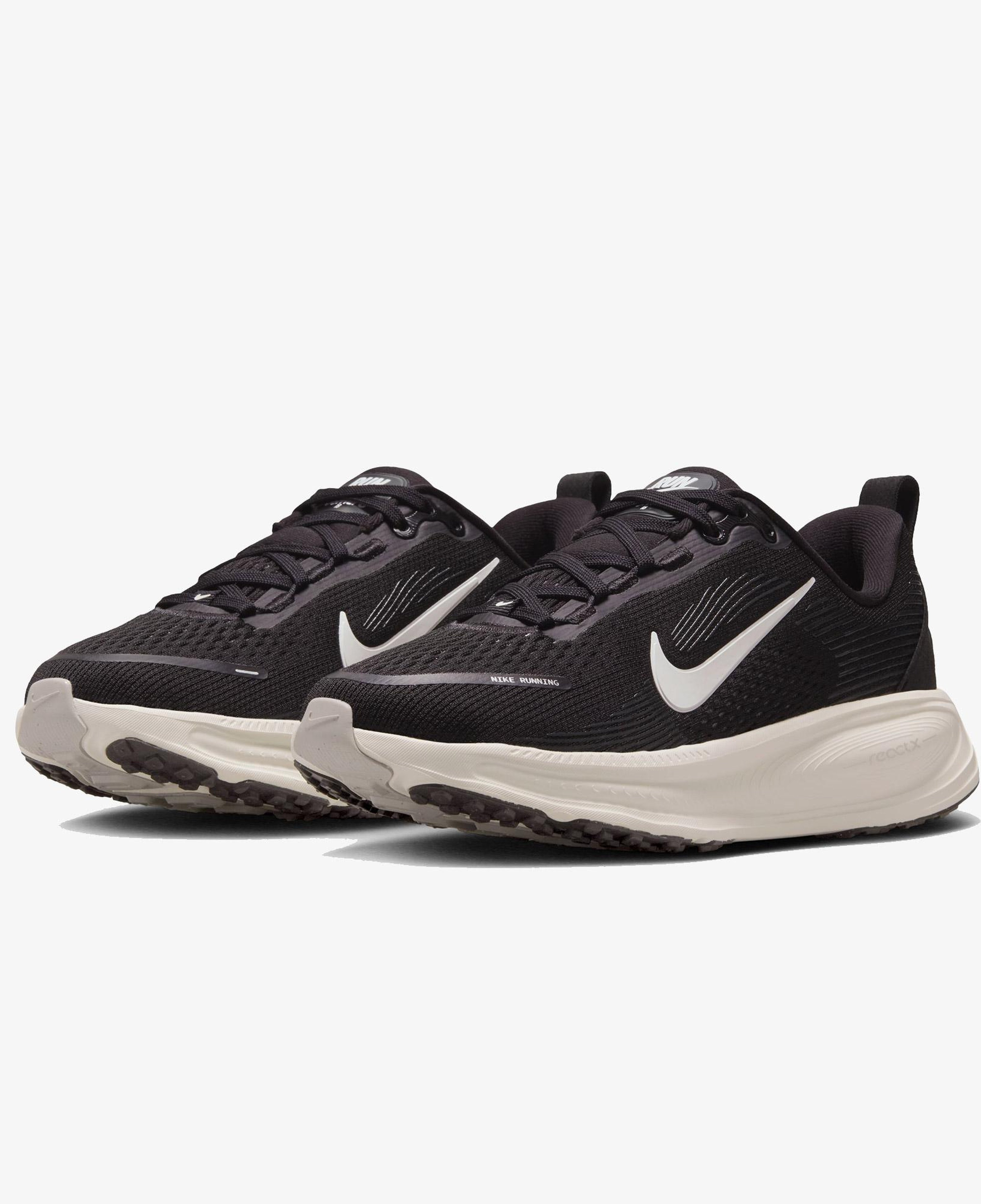 Nike Vomero 18 Siyah Koşu Ayakkabısı