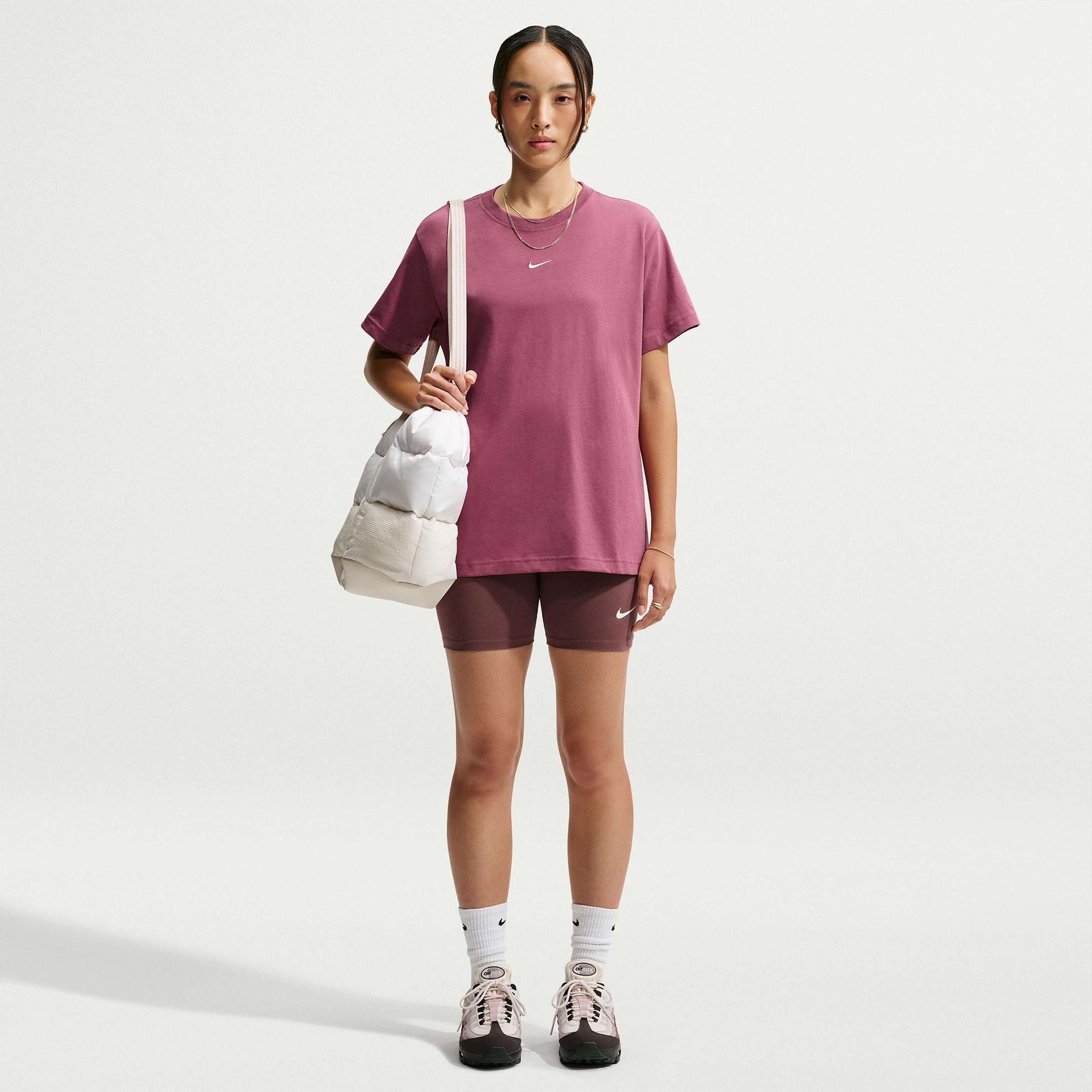 Nike Sportswear Classic Kadın Pembe T-Shirt