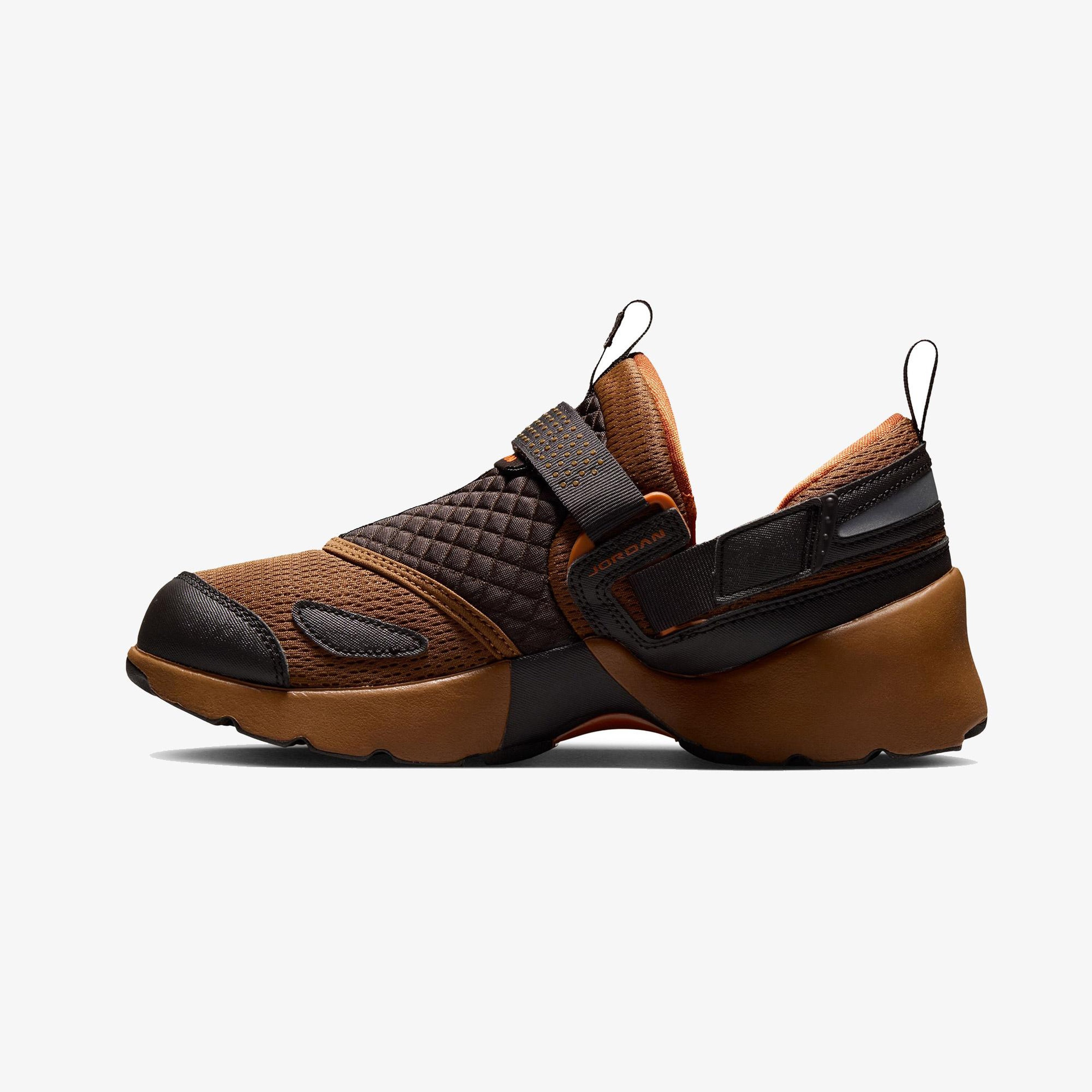 Jordan Trunner LX Kadın Kahverengi Spor Ayakkabı