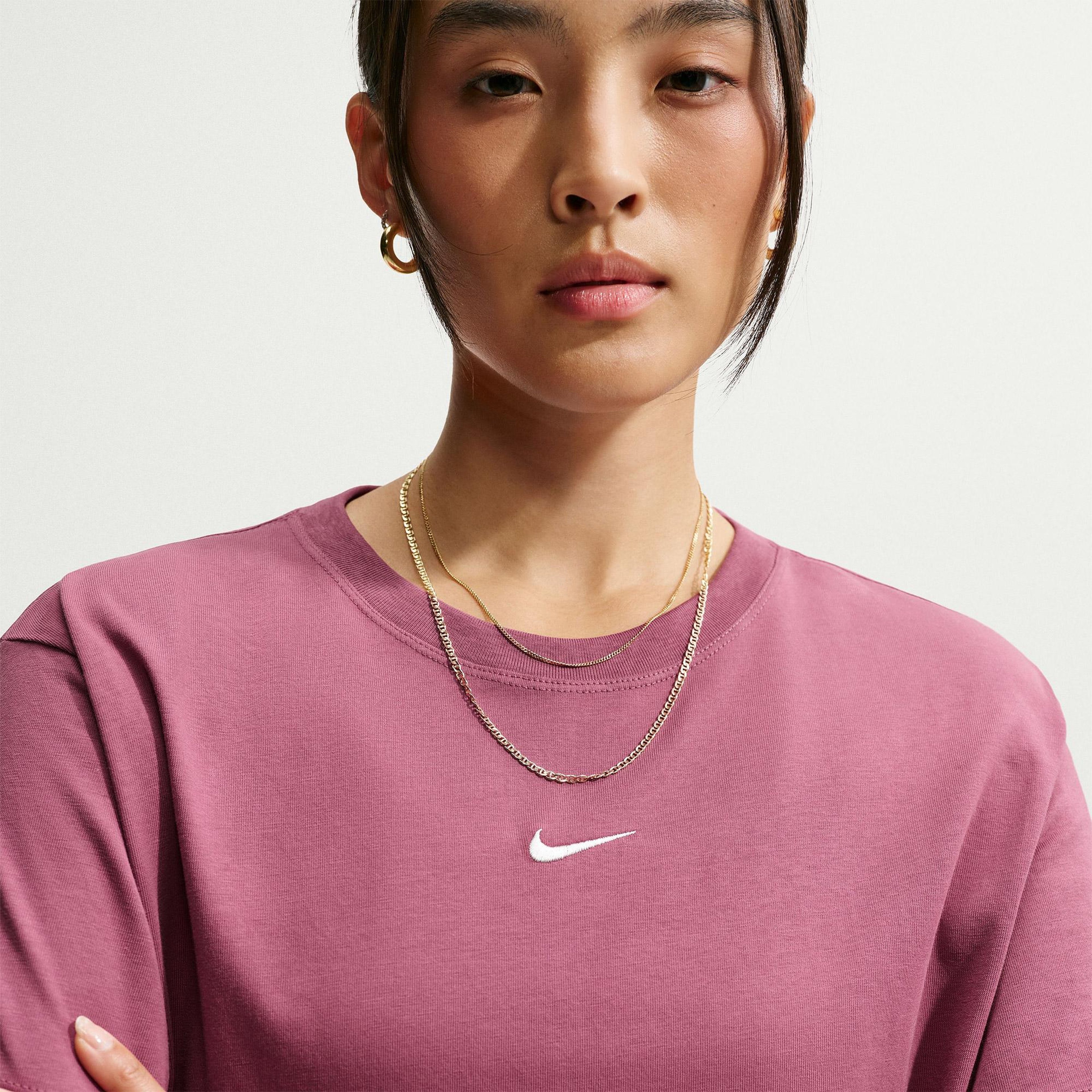 Nike Sportswear Classic Kadın Pembe T-Shirt