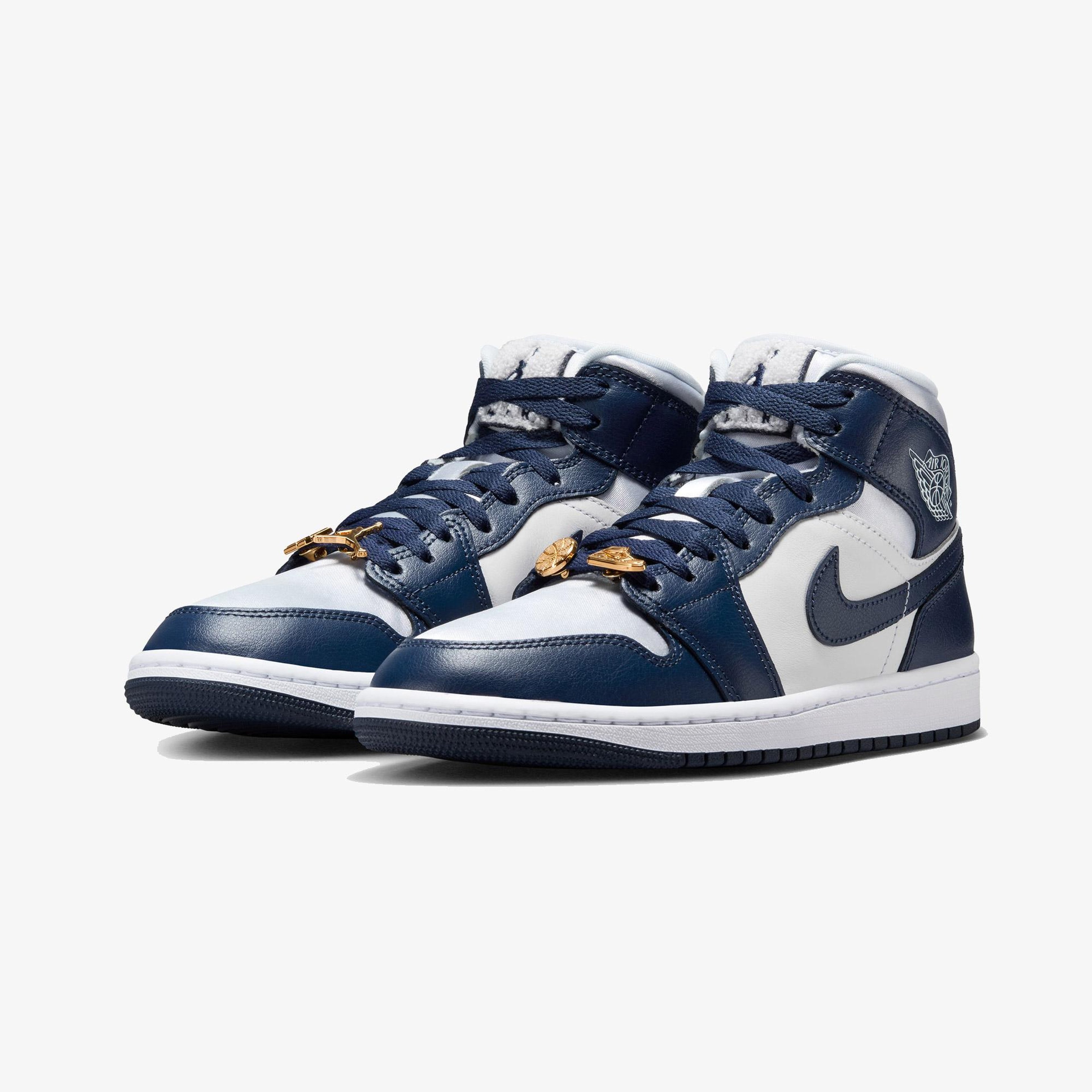 Jordan Air 1 Mid SE Kadın Lacivert Spor Ayakkabı