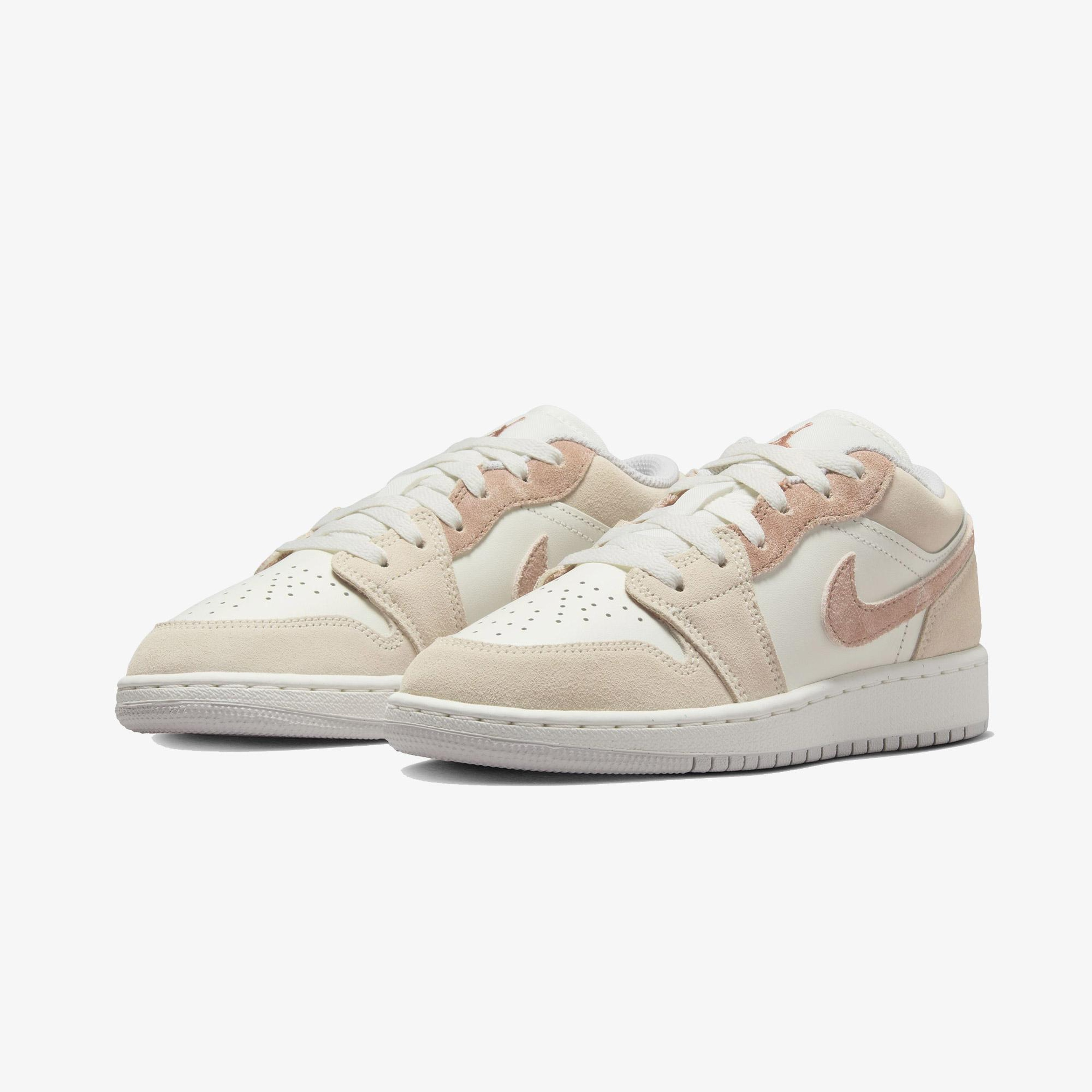 Jordan Air 1 Low SE Krem Rengi Spor Ayakkabı