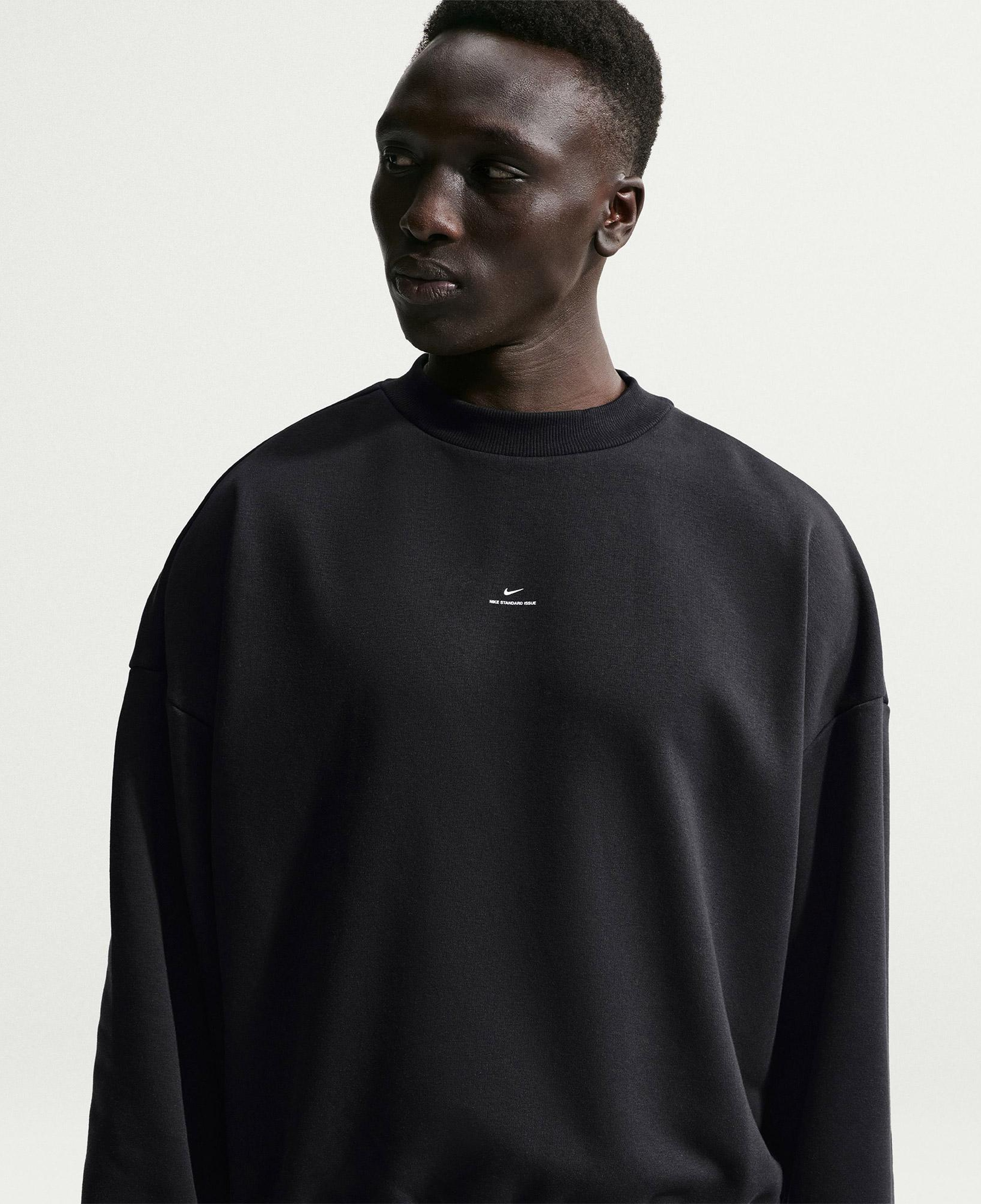 Nike Therma-Fit Standard Issue Crew Erkek Siyah Sweatshirt