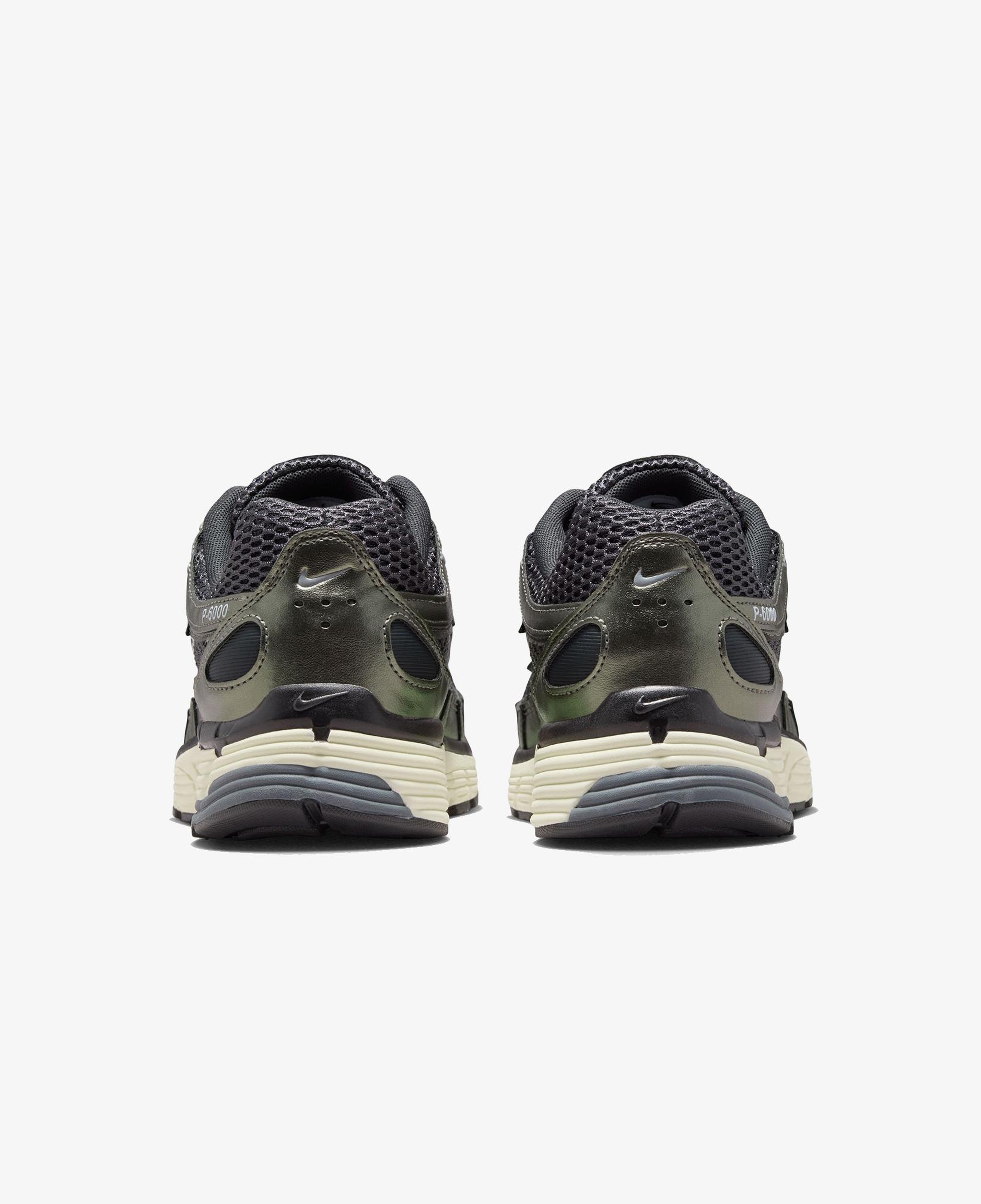 Nike P-6000 SE Erkek Gri Spor Ayakkabı