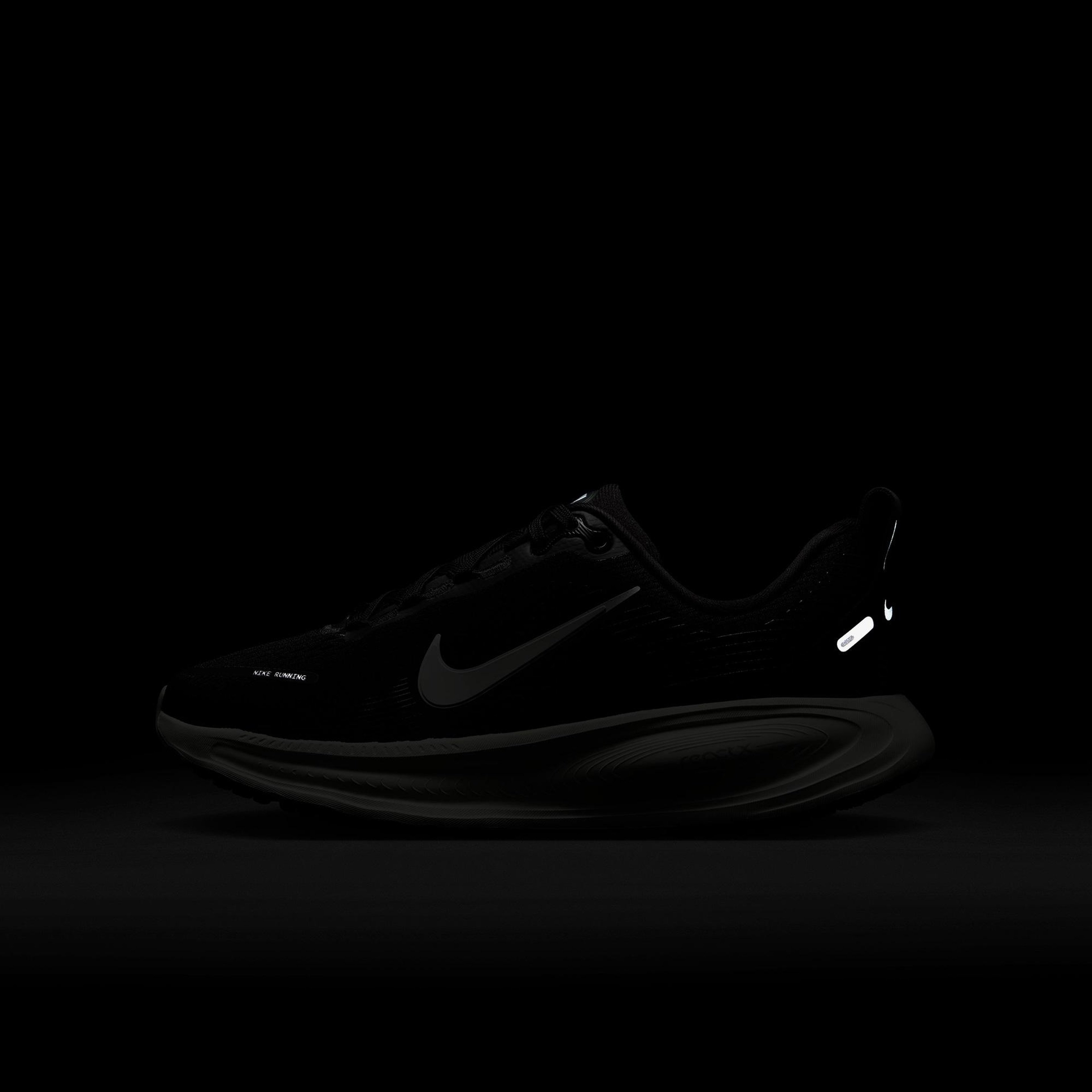 Nike Vomero 18 Siyah Koşu Ayakkabısı