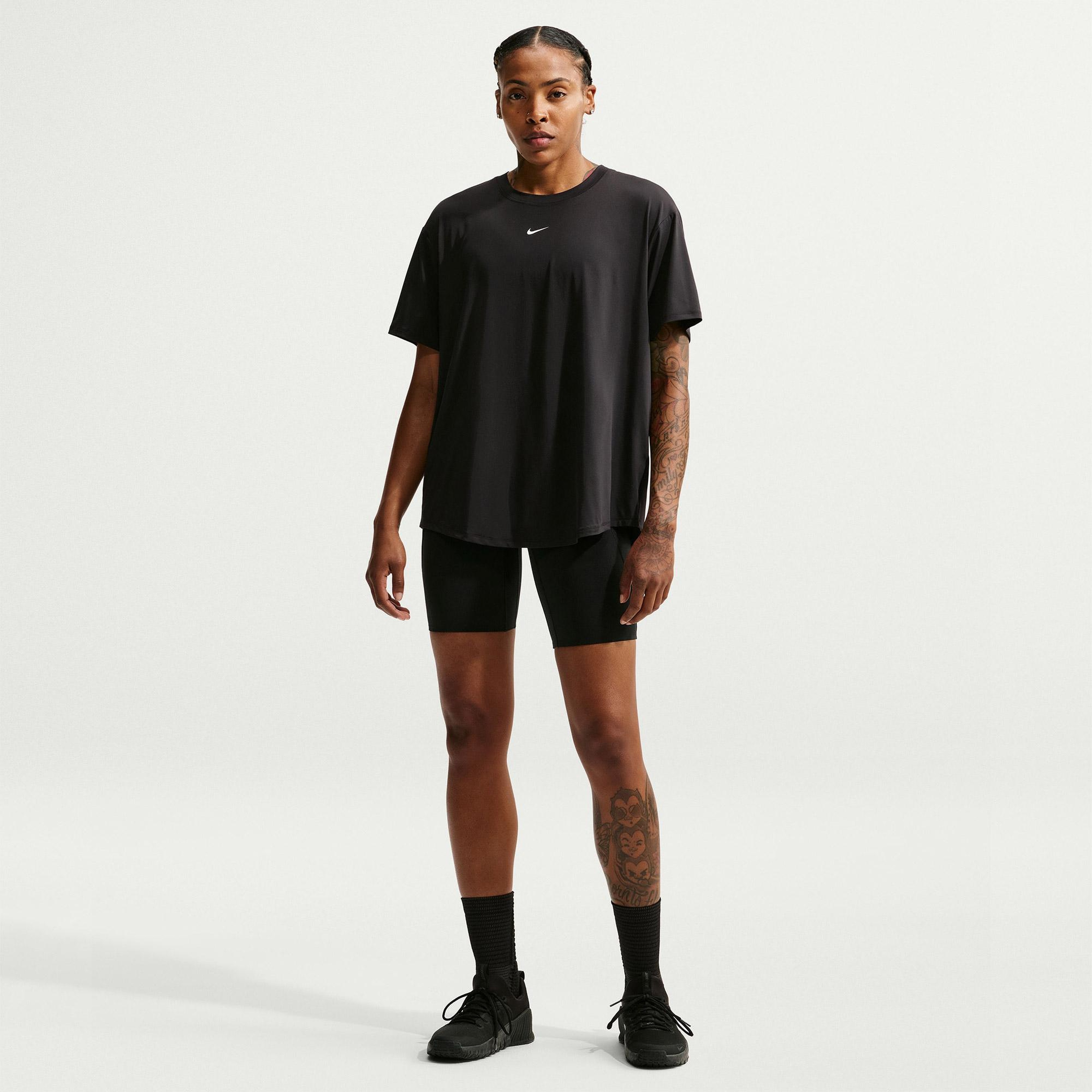 Nike One Dri-Fit Kadın Siyah T-Shirt
