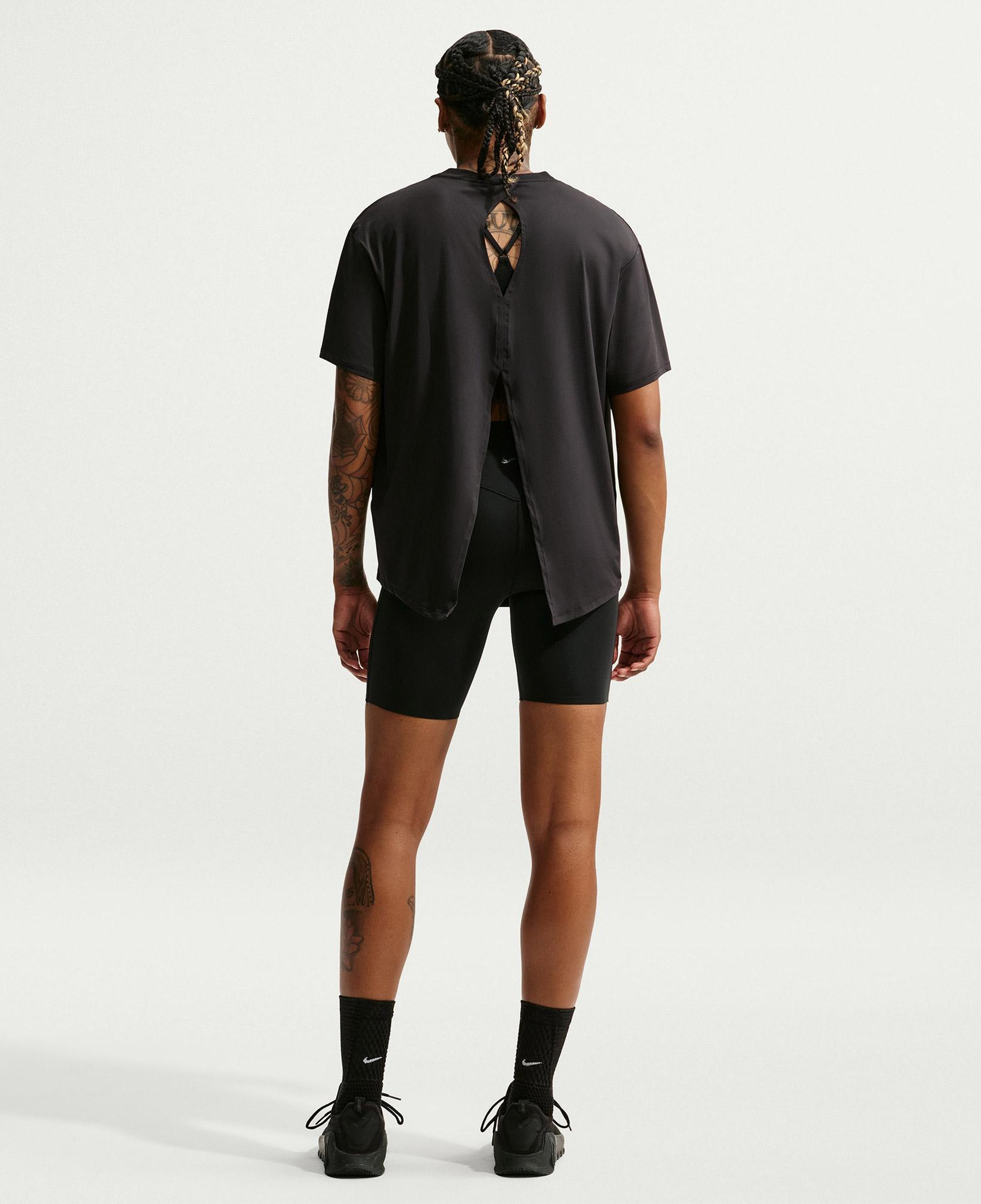 Nike One Dri-Fit Kadın Siyah T-Shirt