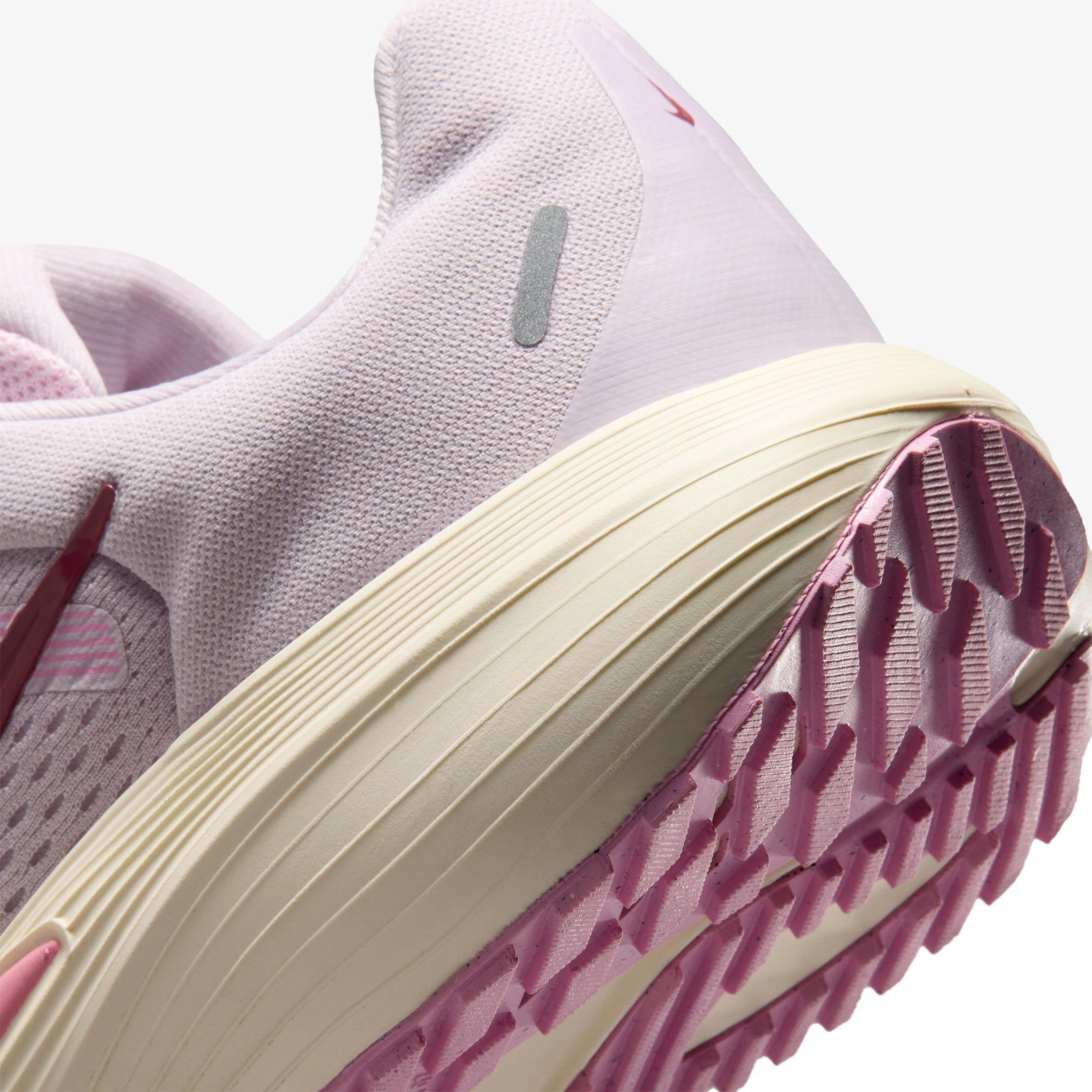 Nike Quest 7 Kadın Pembe Koşu Ayakkabısı