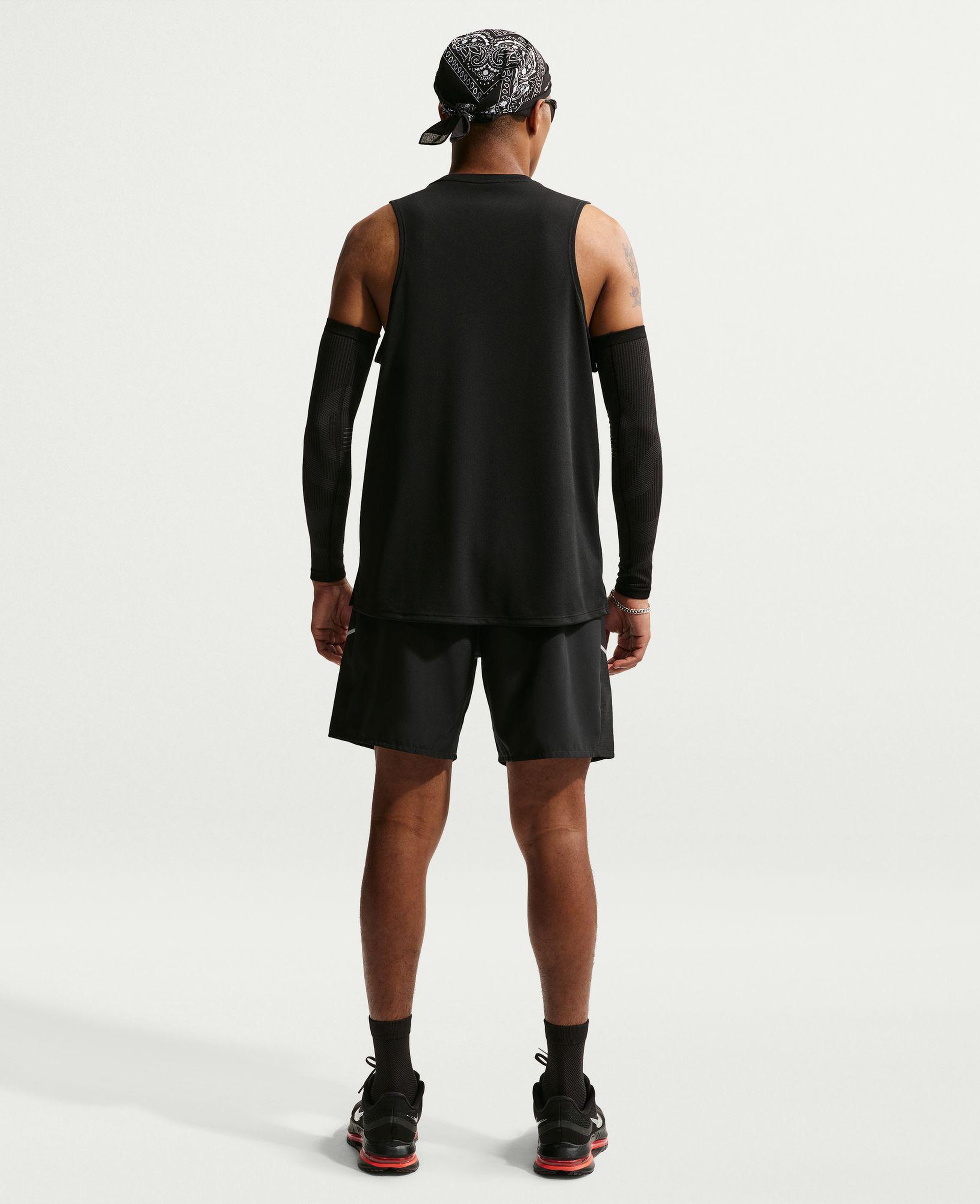 Nike Dri-Fit Miler Erkek Siyah Kolsuz T-Shirt