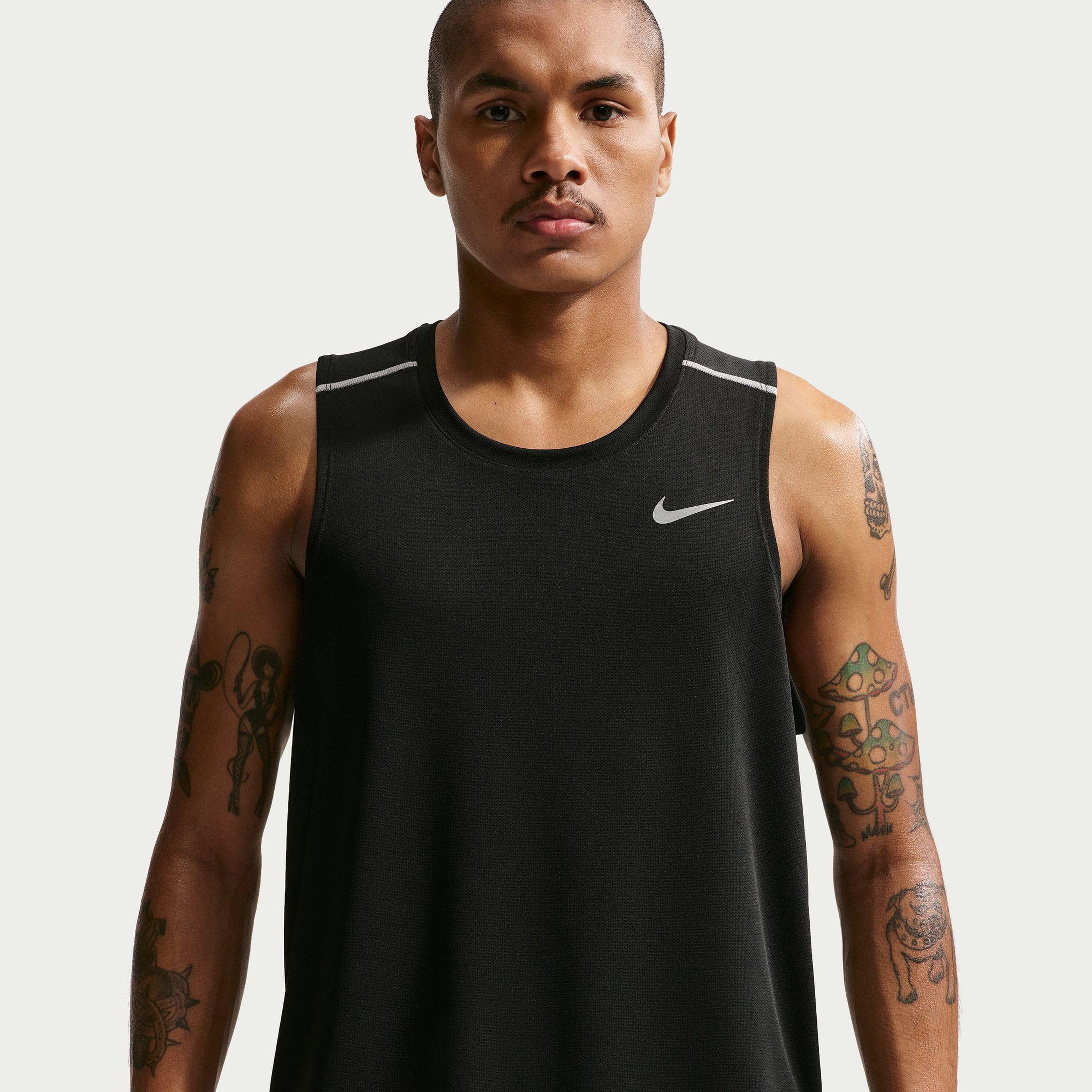 Nike Dri-Fit Miler Erkek Siyah Kolsuz T-Shirt