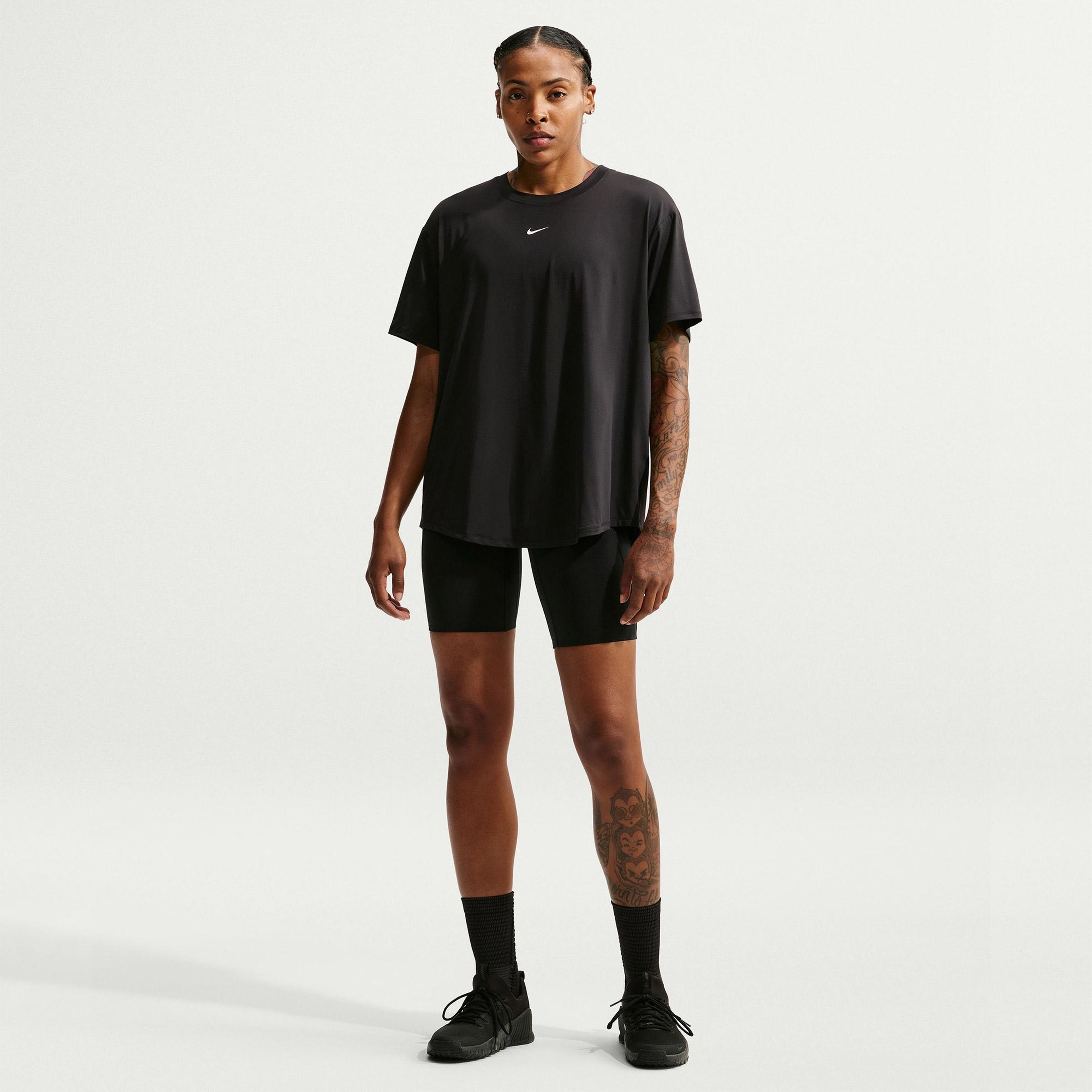 Nike One Dri-Fit Kadın Siyah T-Shirt