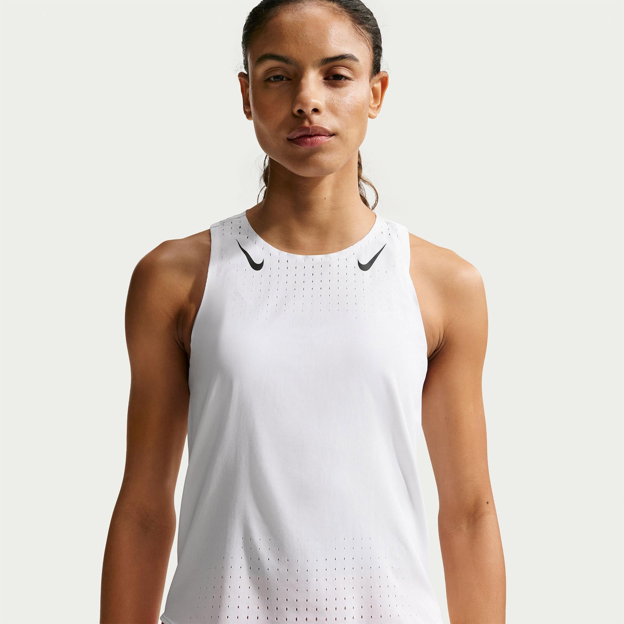 Nike AeroSwift Dri-Fit ADV Kadın Beyaz Kolsuz T-Shirt