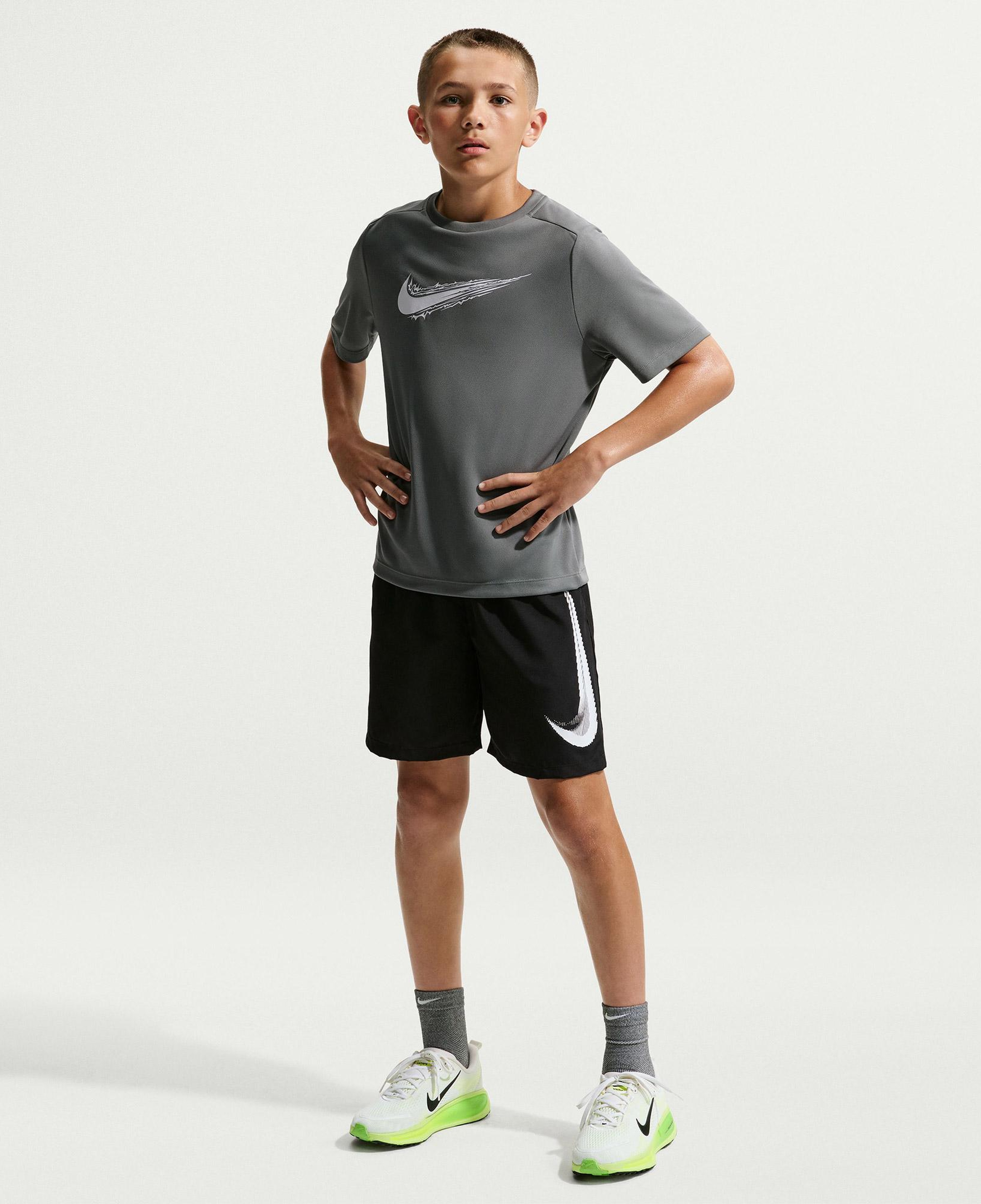 Nike Multi Refresh Genç Çocuk Siyah Şort