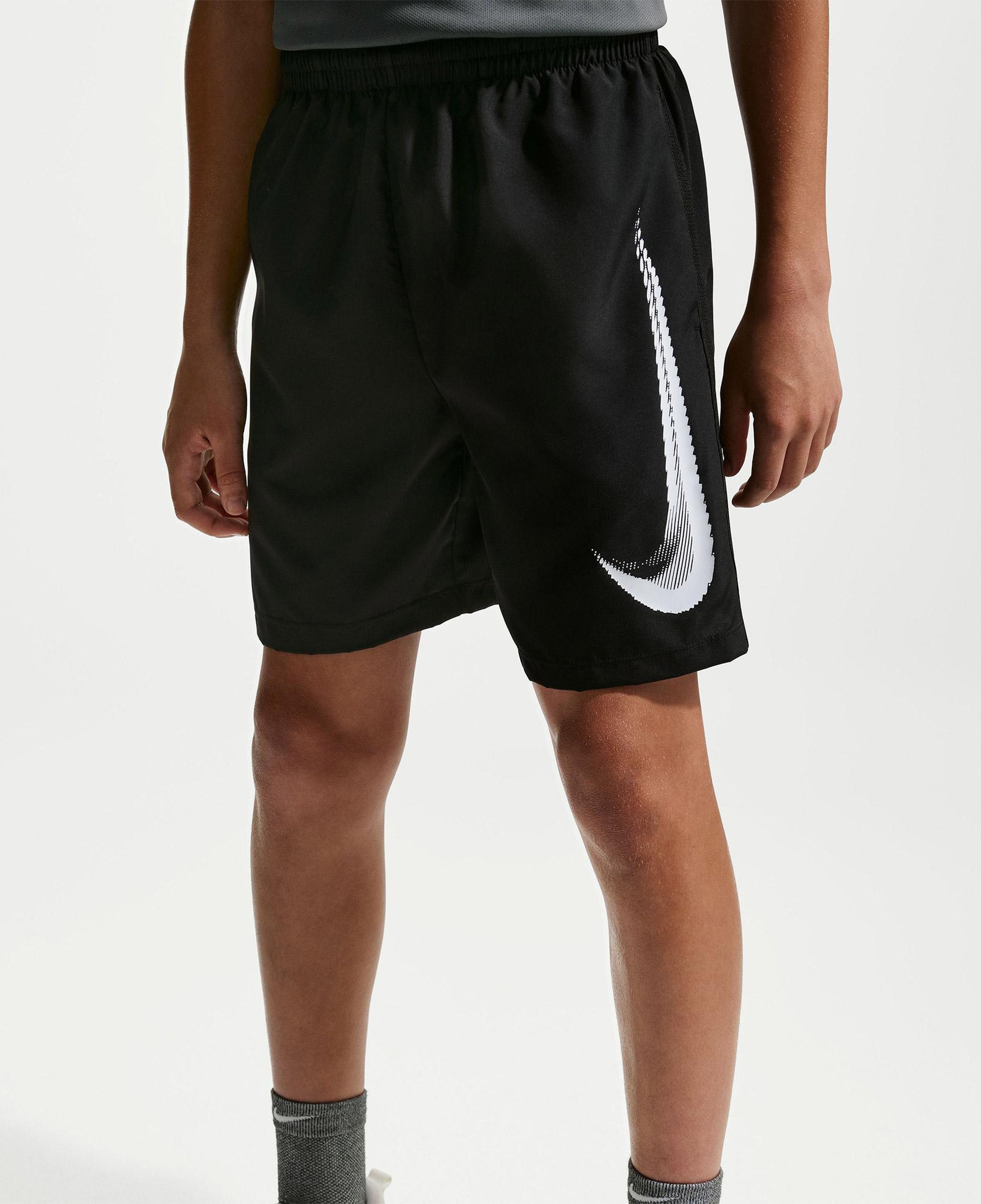 Nike Multi Refresh Genç Çocuk Siyah Şort
