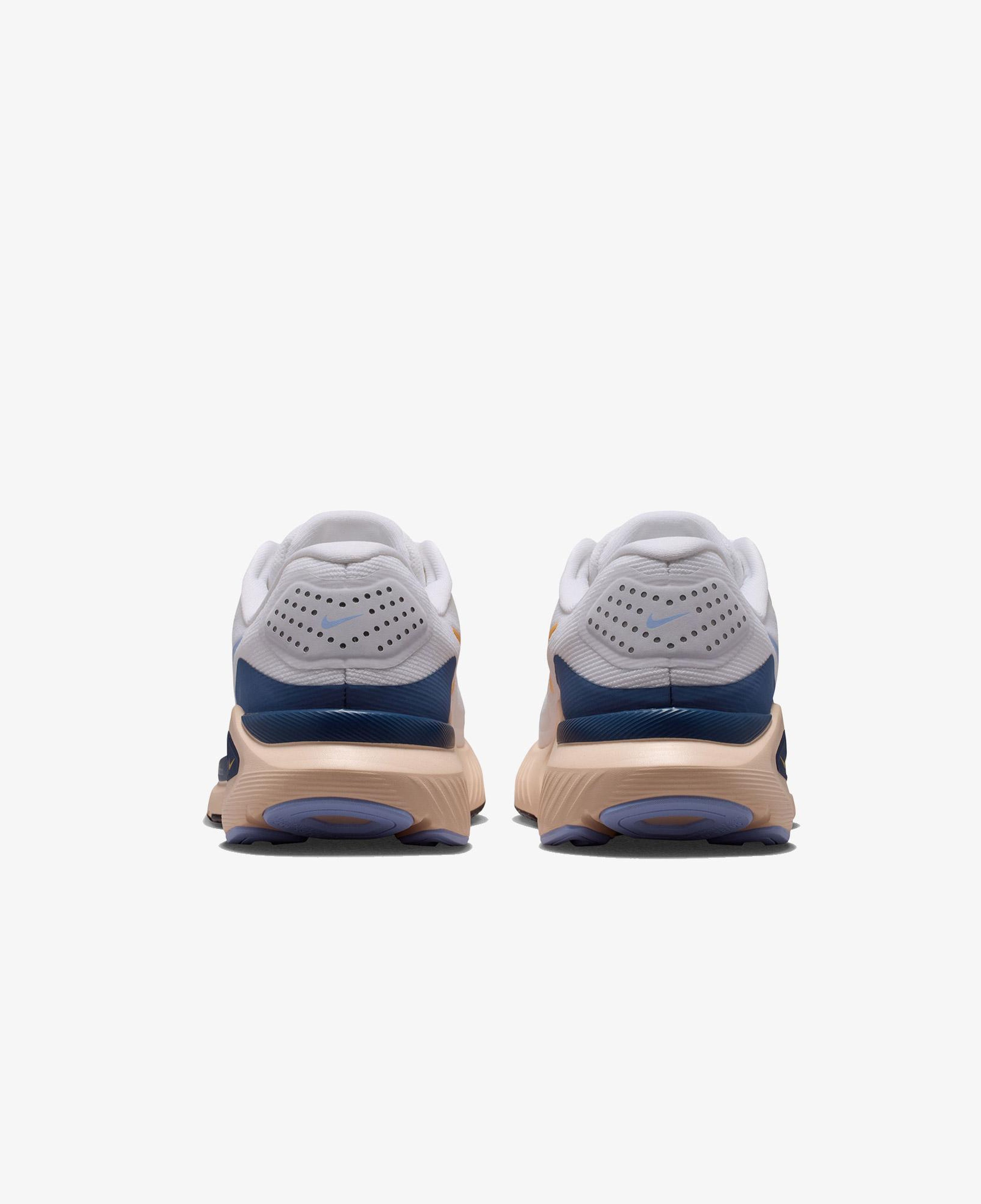 Nike Structure 26 Kadın Beyaz Koşu Ayakkabısı
