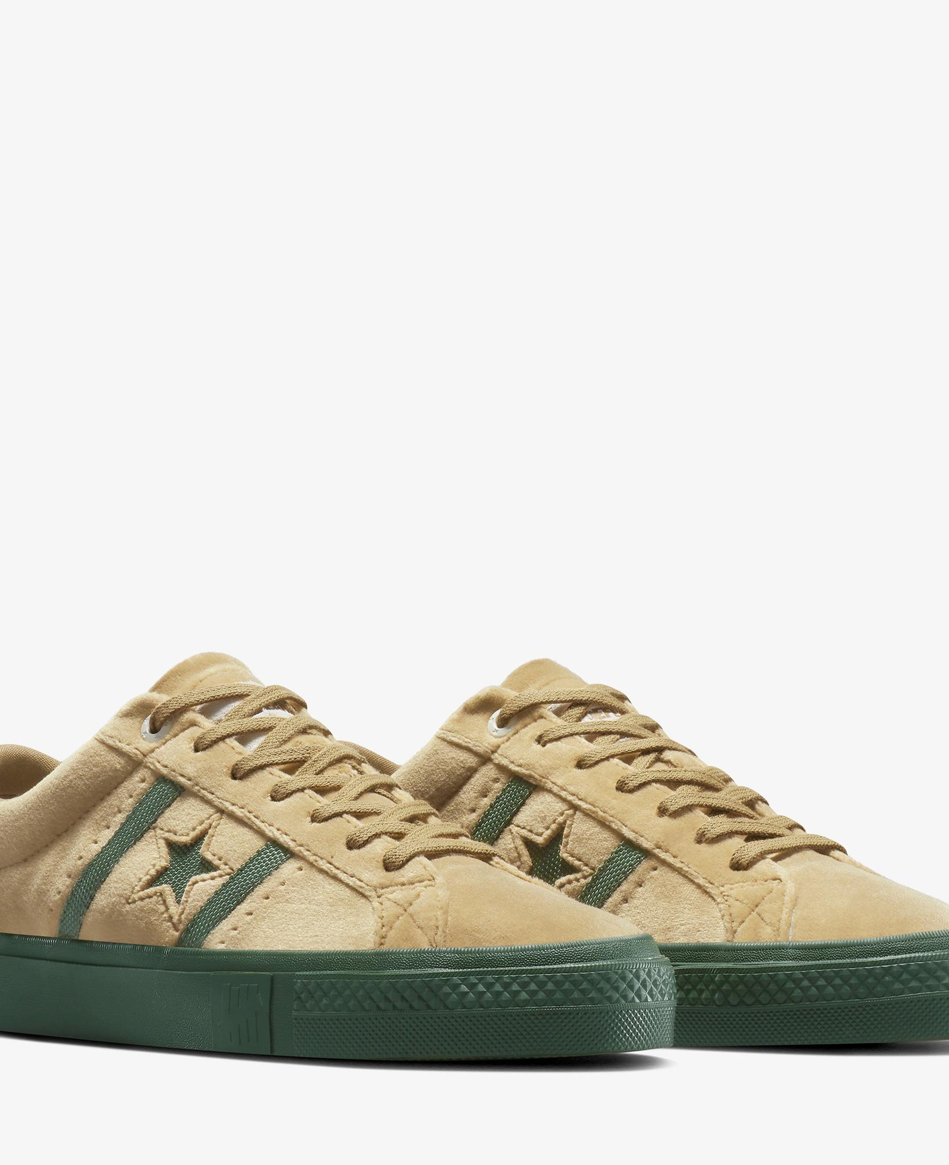 Converse x UNDEFEATED One Star Academy Pro Erkek Krem Sneaker