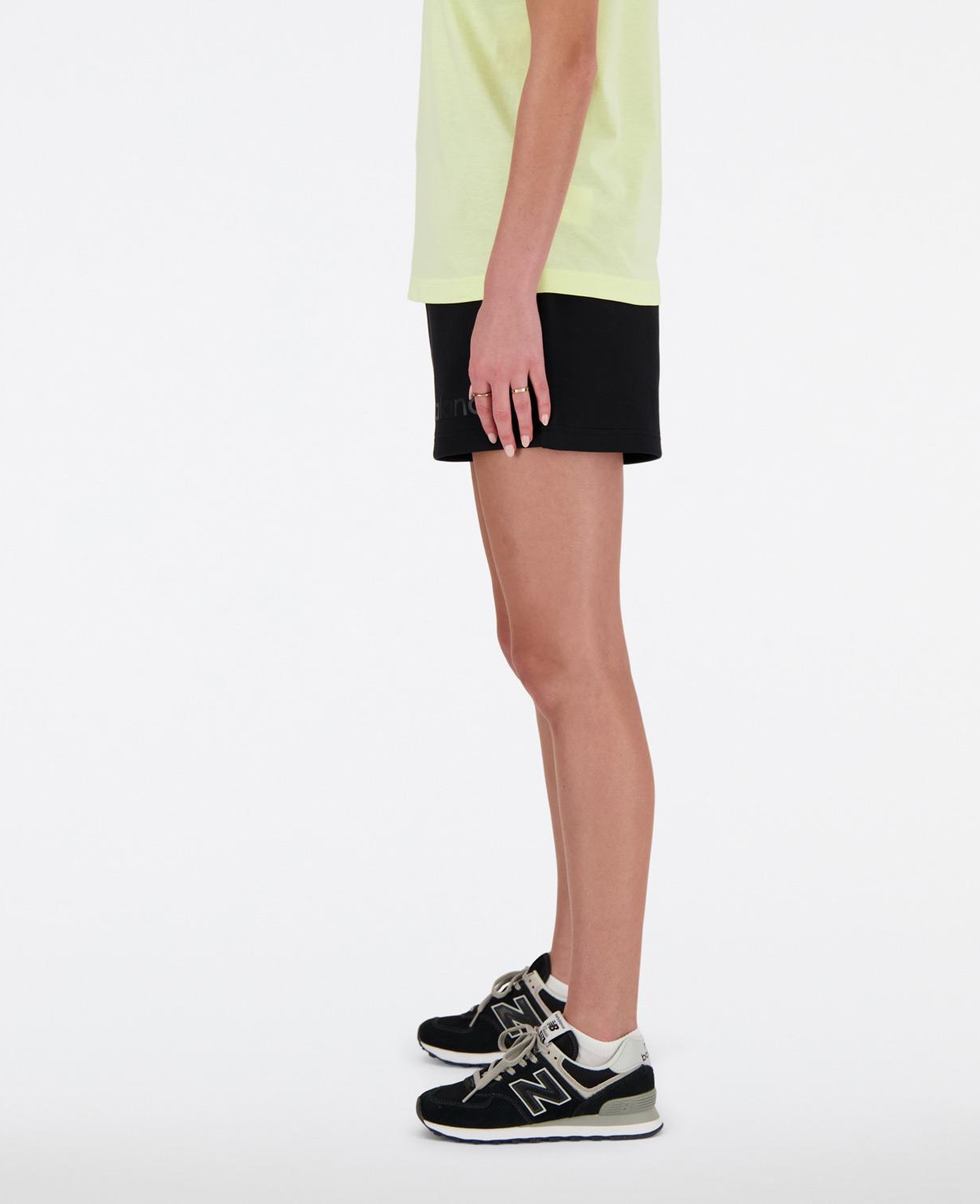 New Balance Hyperembossed Kadın Siyah Antrenman Şort