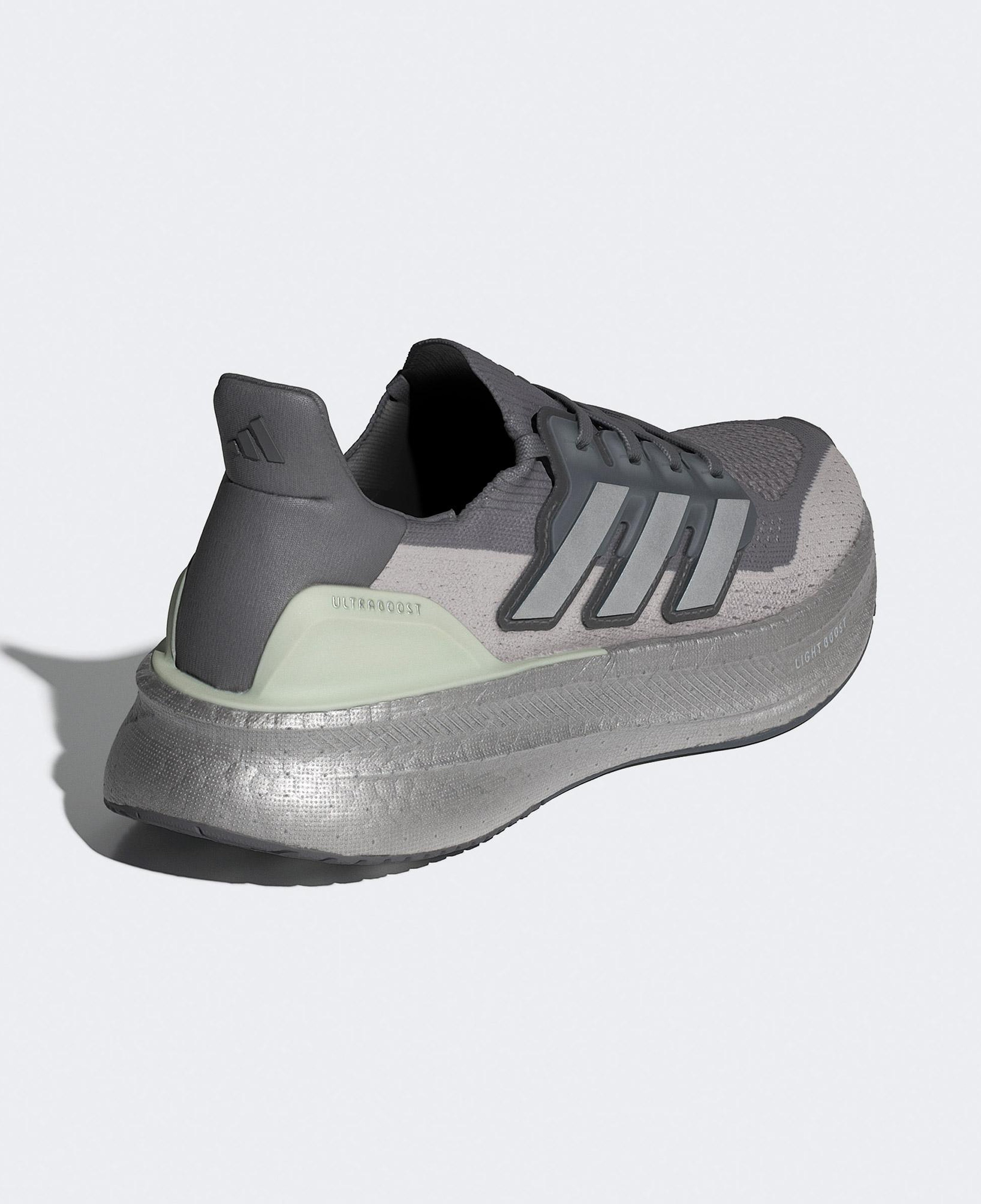 adidas Ultraboost 5 Kadın Gri Koşu Ayakkabısı