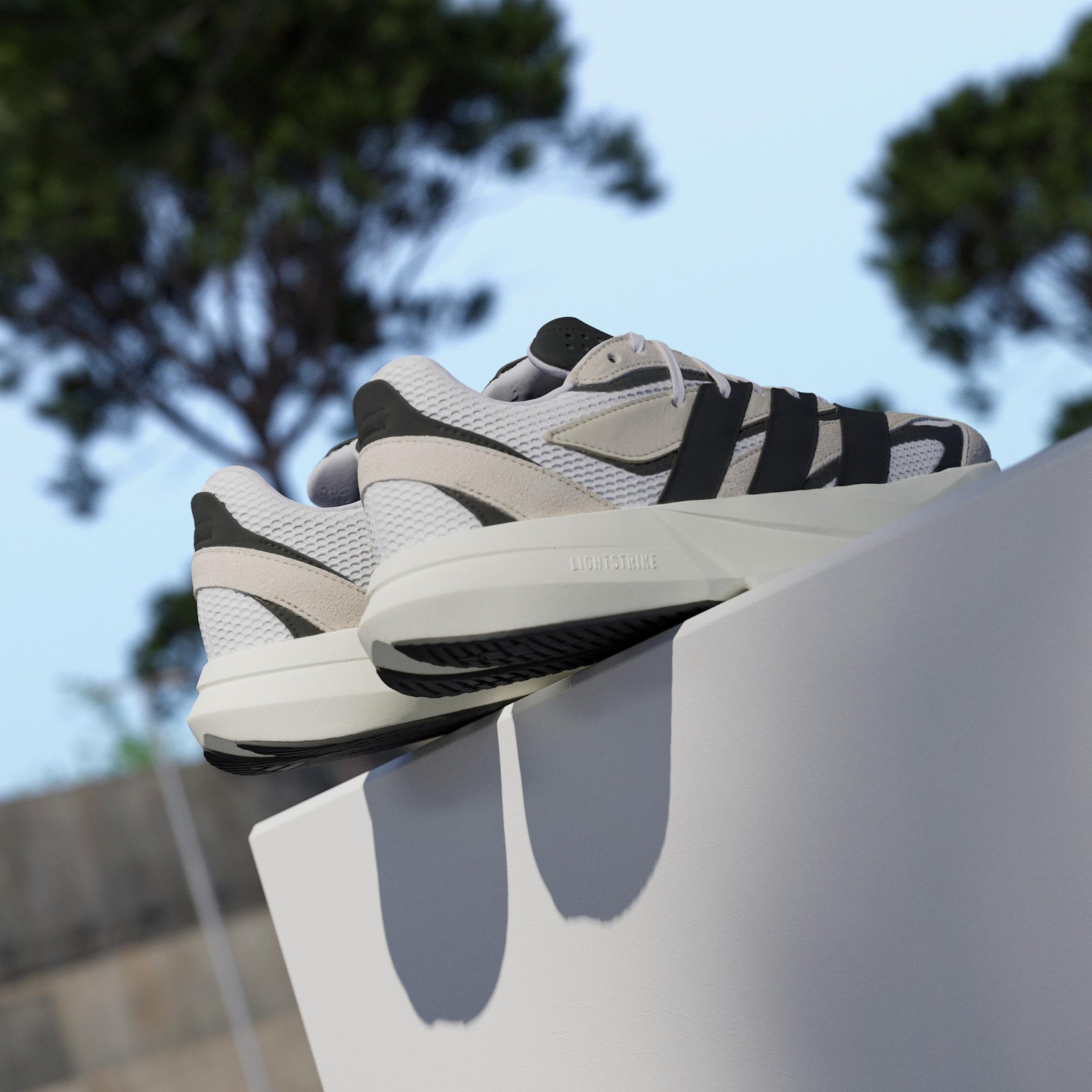 adidas Lightblaze Erkek Bej Günlük Spor Ayakkabı