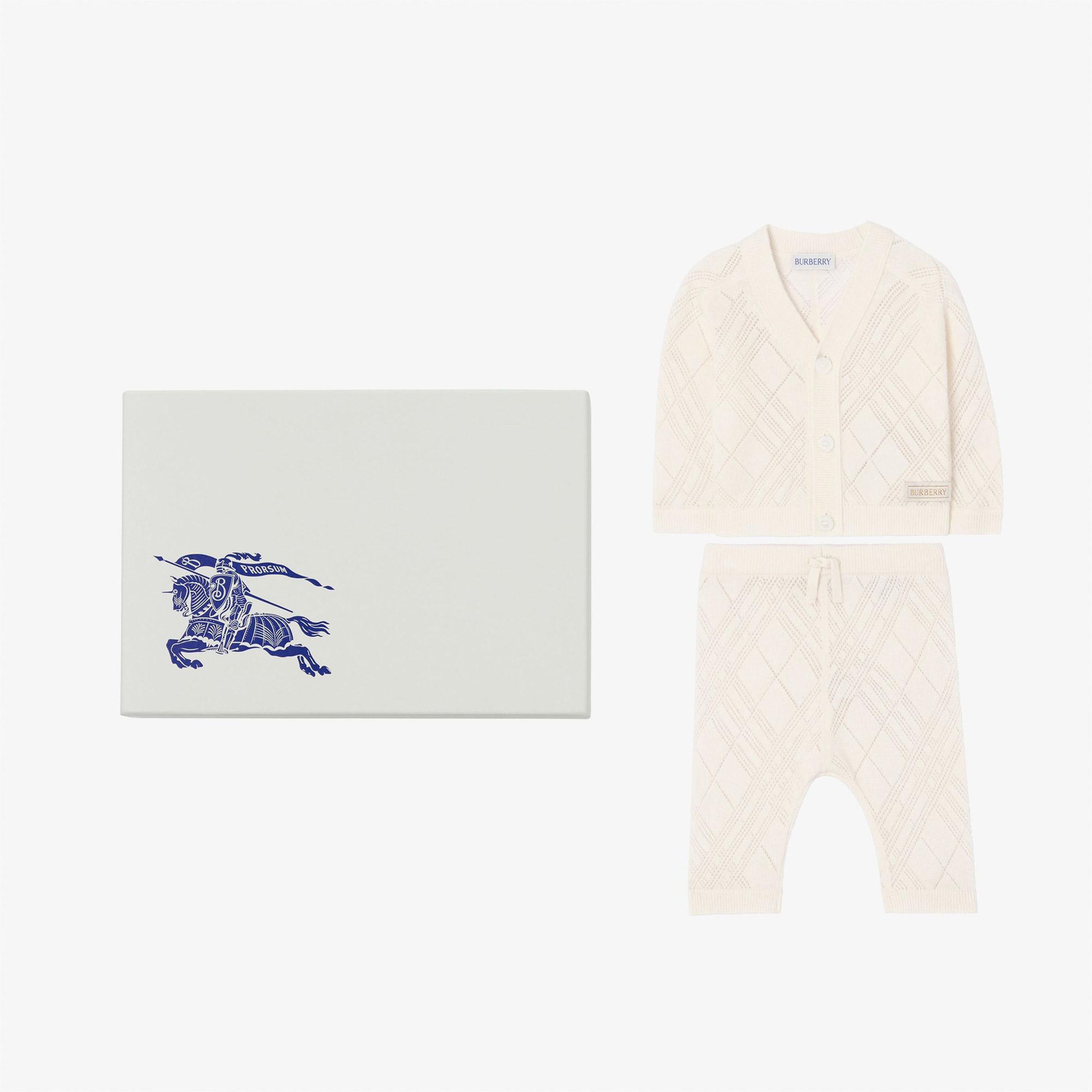 Burberry Cashmere Set Çocuk Beyaz Hediye Seti
