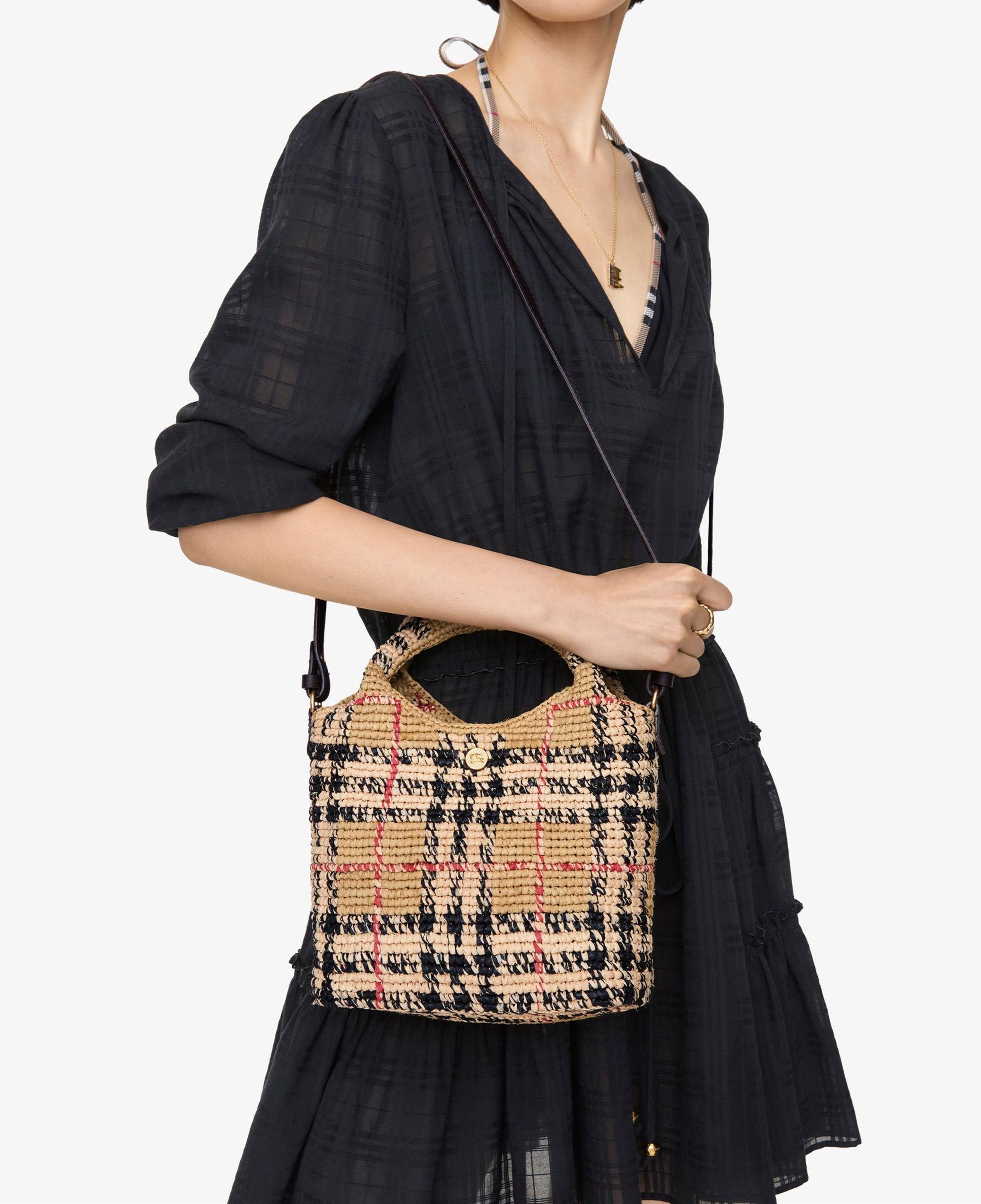 Burberry Margate Tote Kadın Bej Omuz Çantası