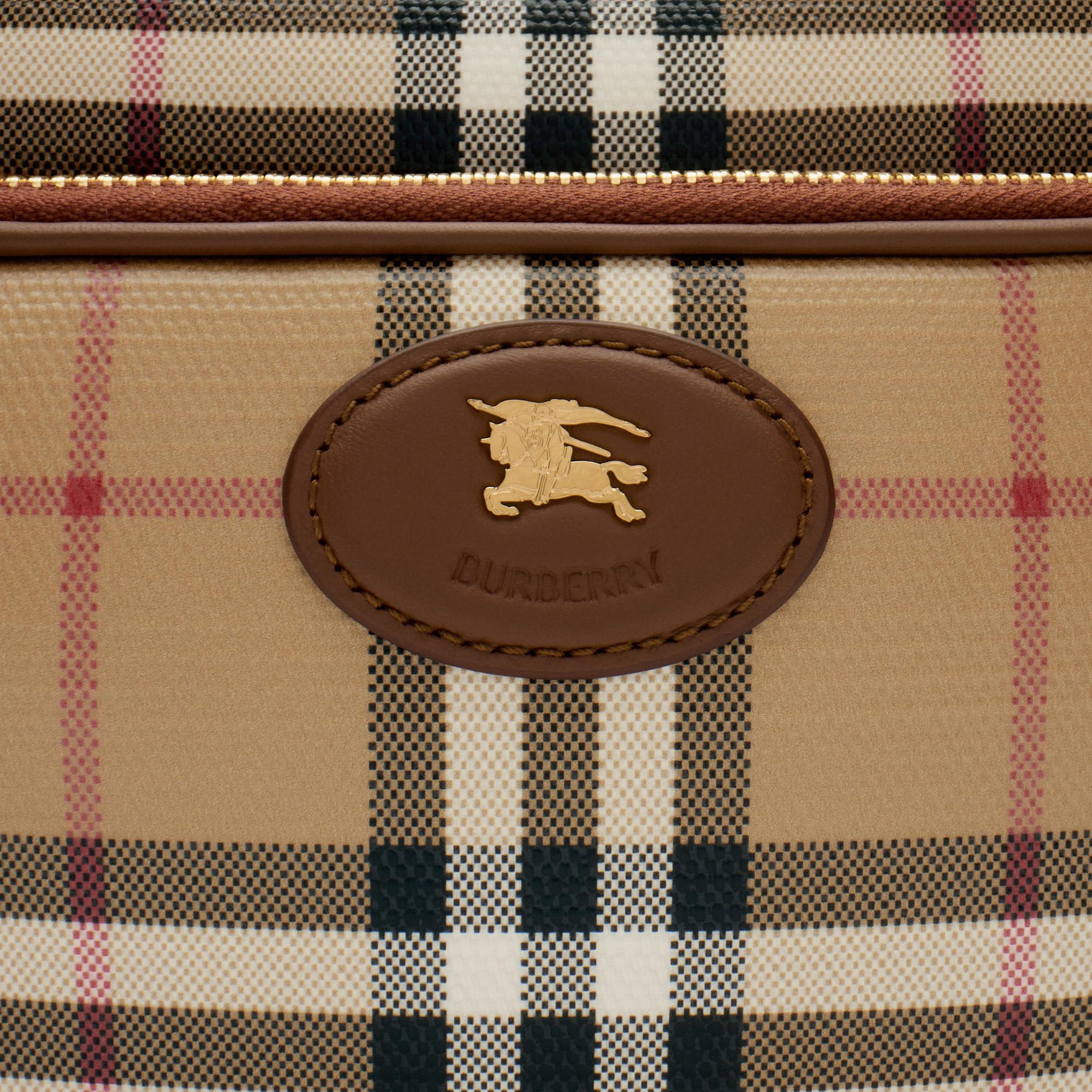 Burberry Pocket Crossbody Bin Erkek Bej Omuz Çantası