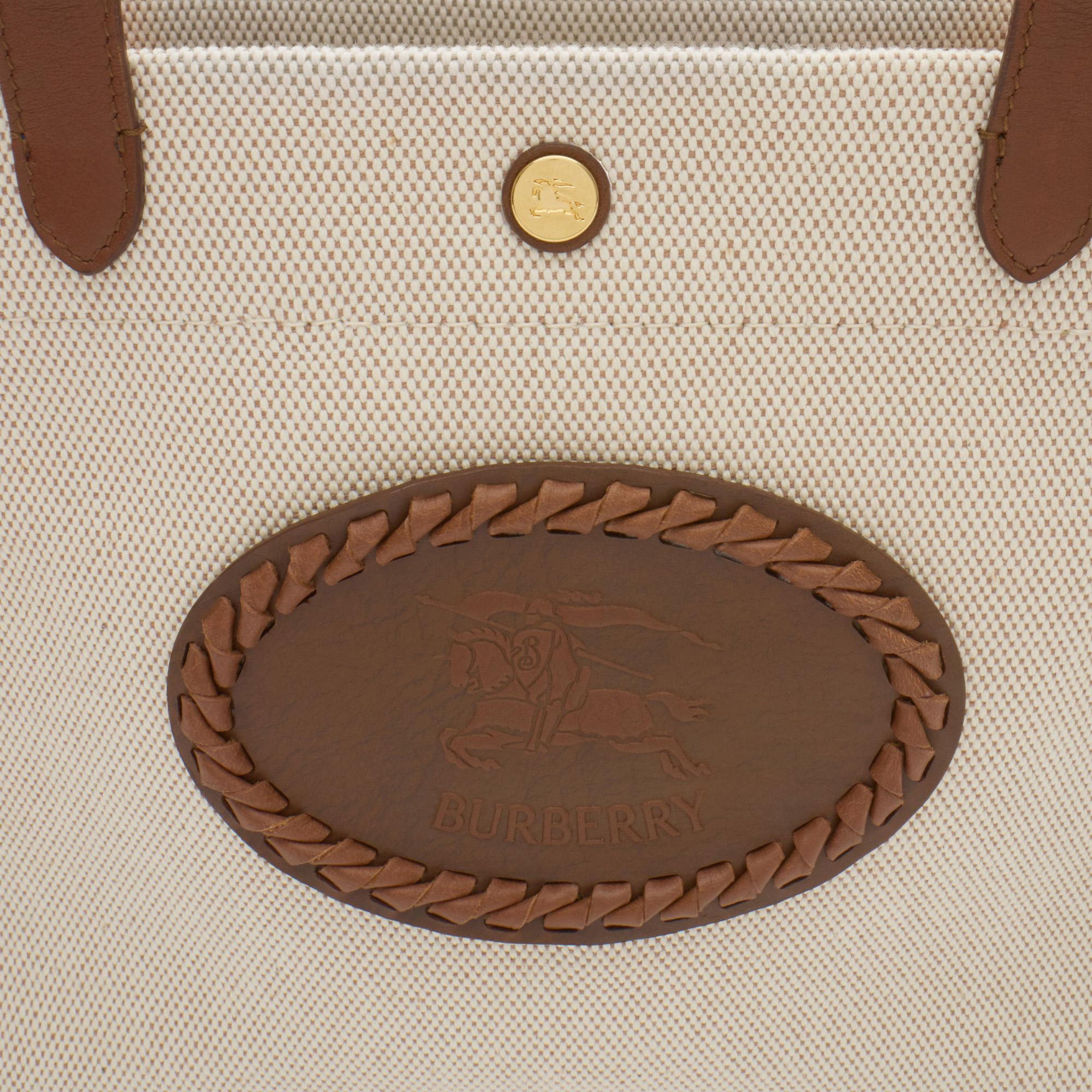 Burberry Canvas Tote Kadın Krem Omuz Çantası
