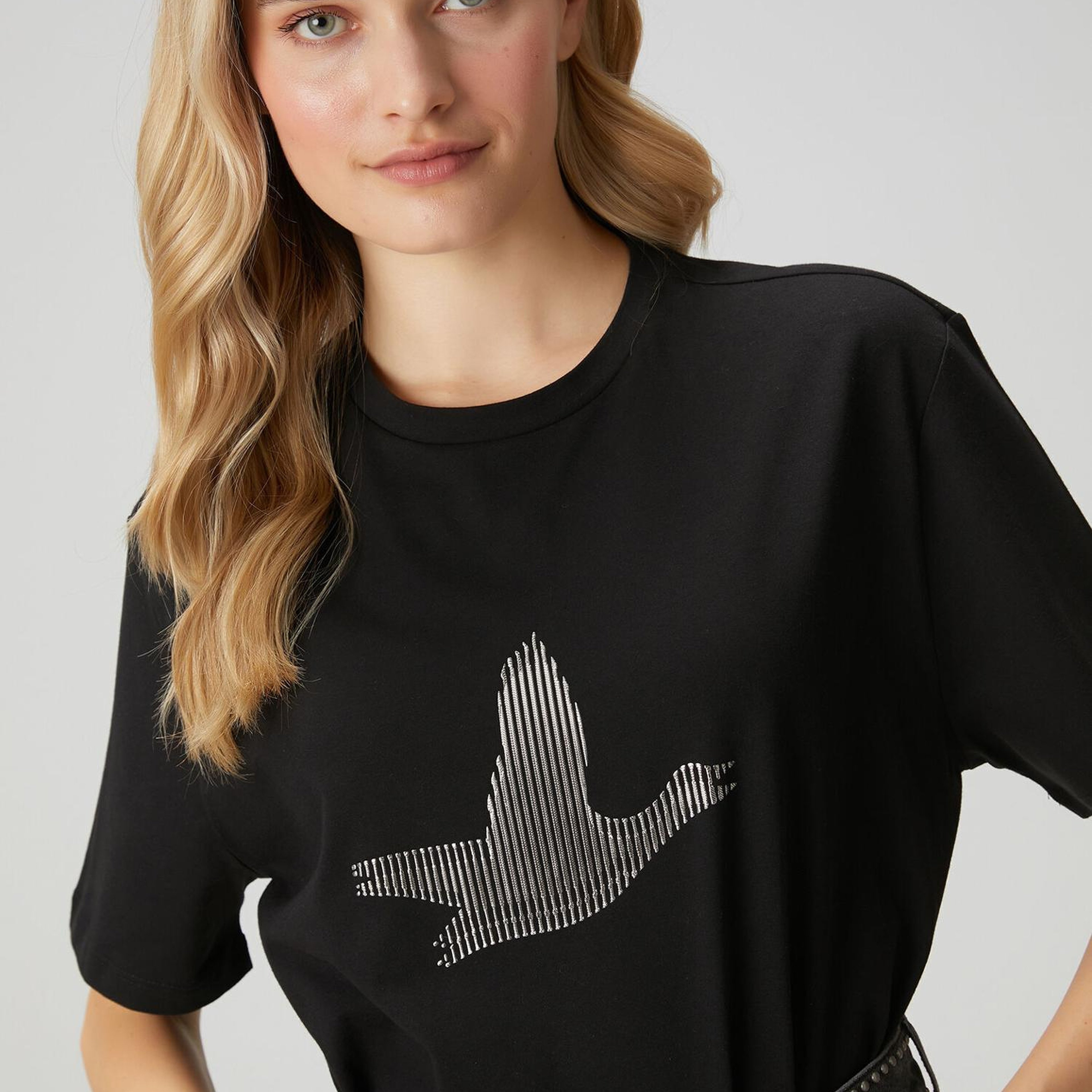Beymen Club Kadın Siyah Çizgili Logolu T-shirt
