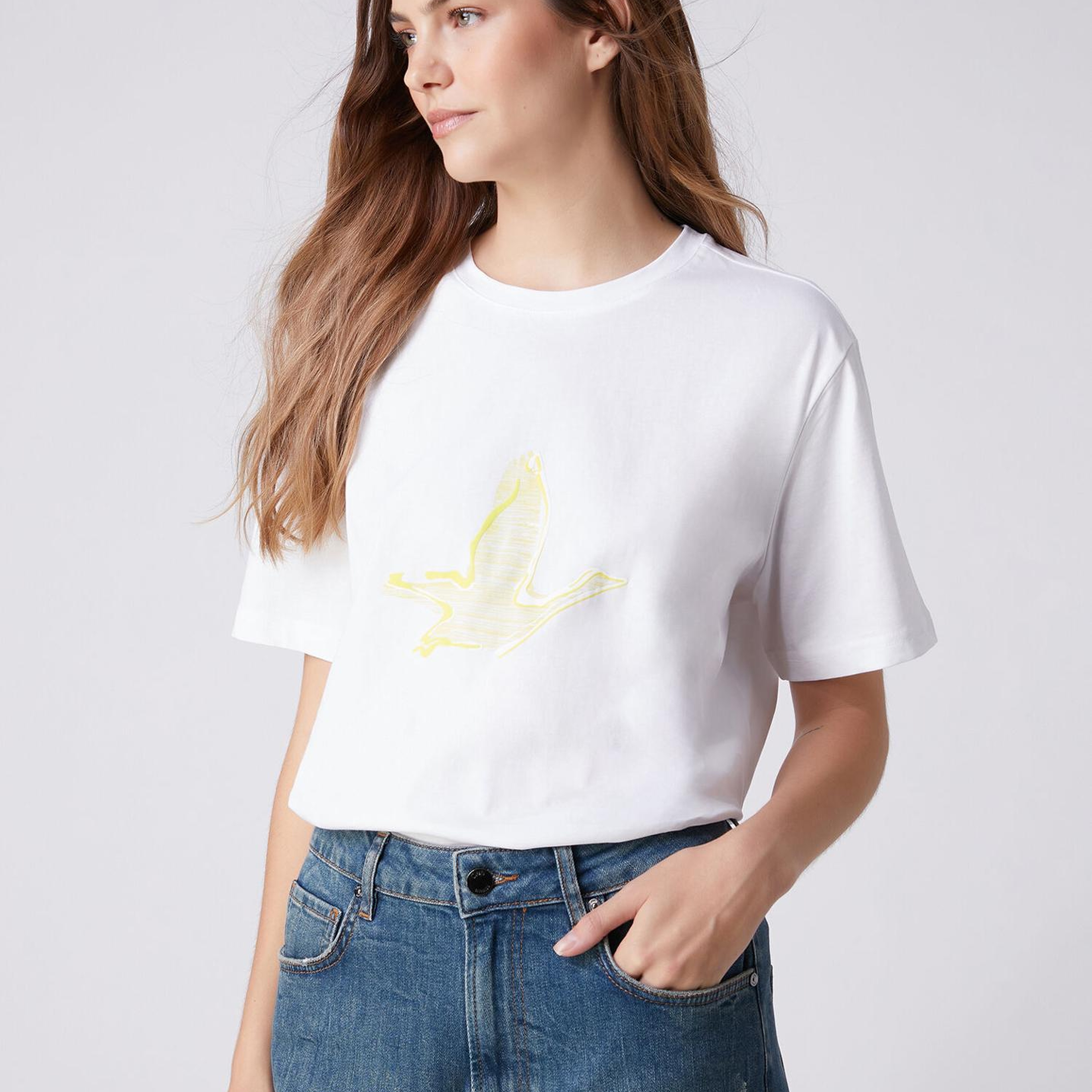 Beymen Club Kadın Kırık Beyaz Sarı Logolu T-shirt