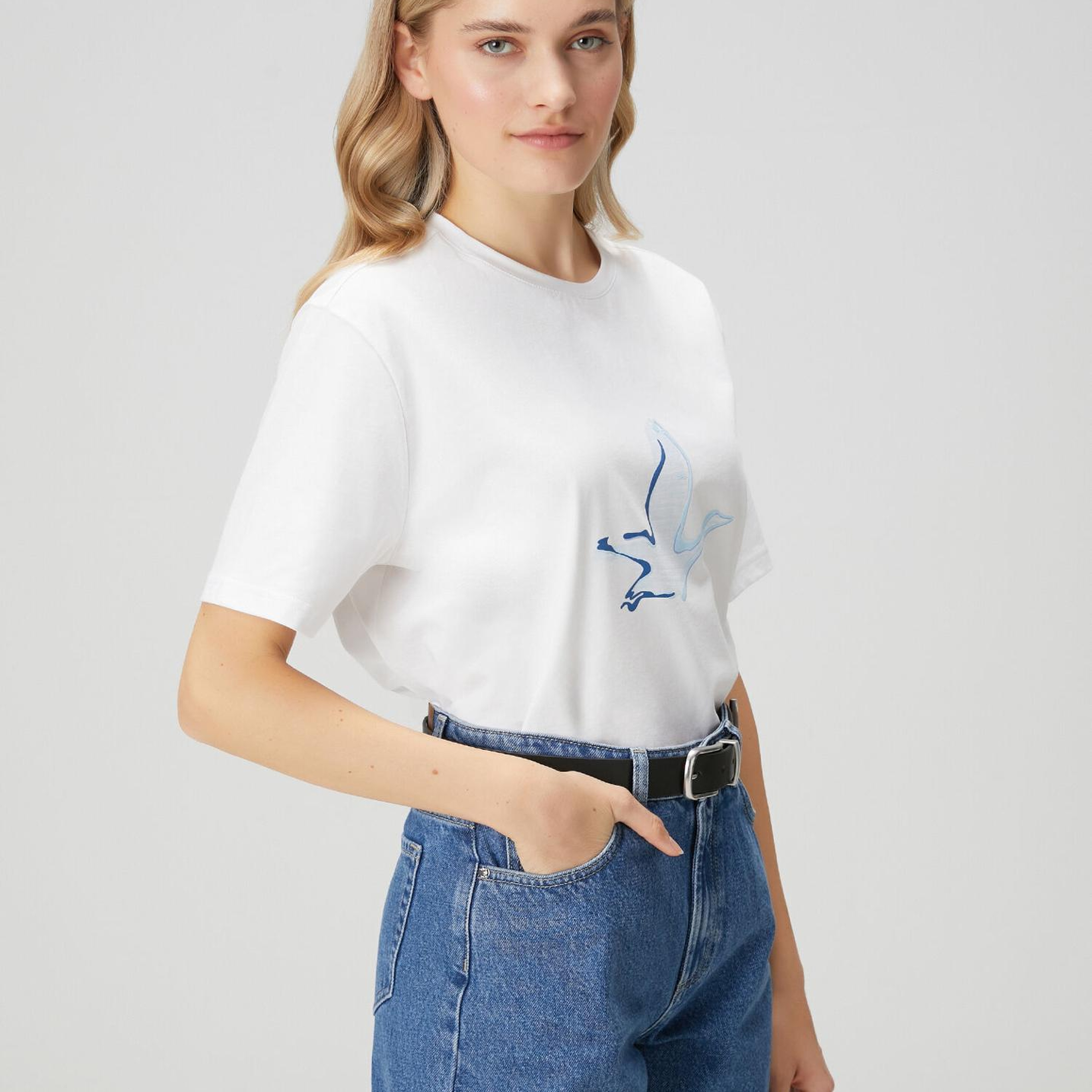 Beymen Club Kadın Kırık Beyaz Mavi Logolu T-shirt