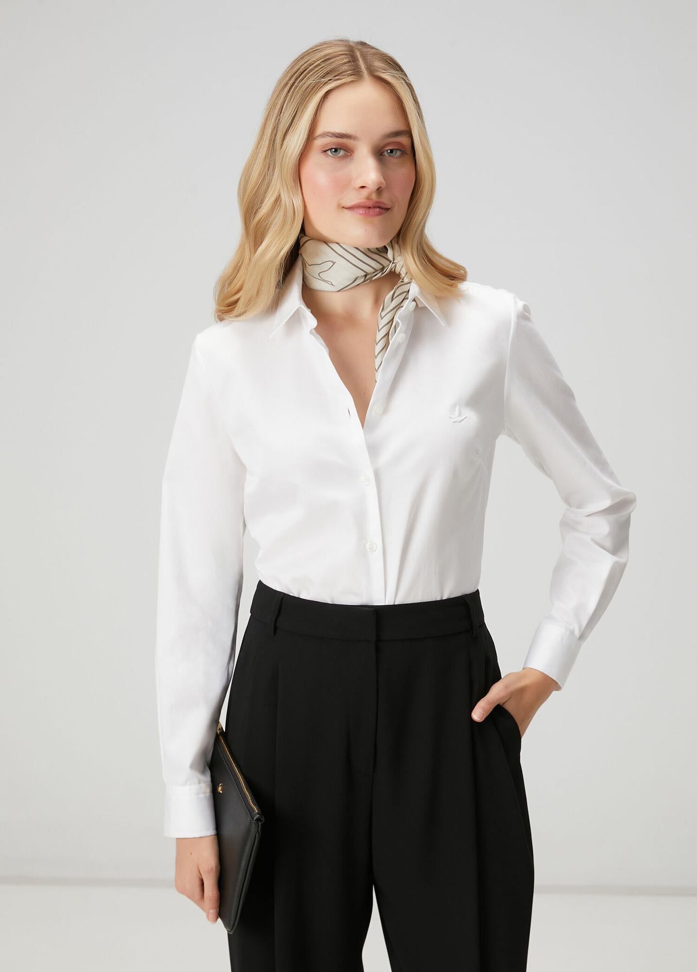 Beymen Club Kadın Slim Fit Non-Iron Kırık Beyaz Gömlek
