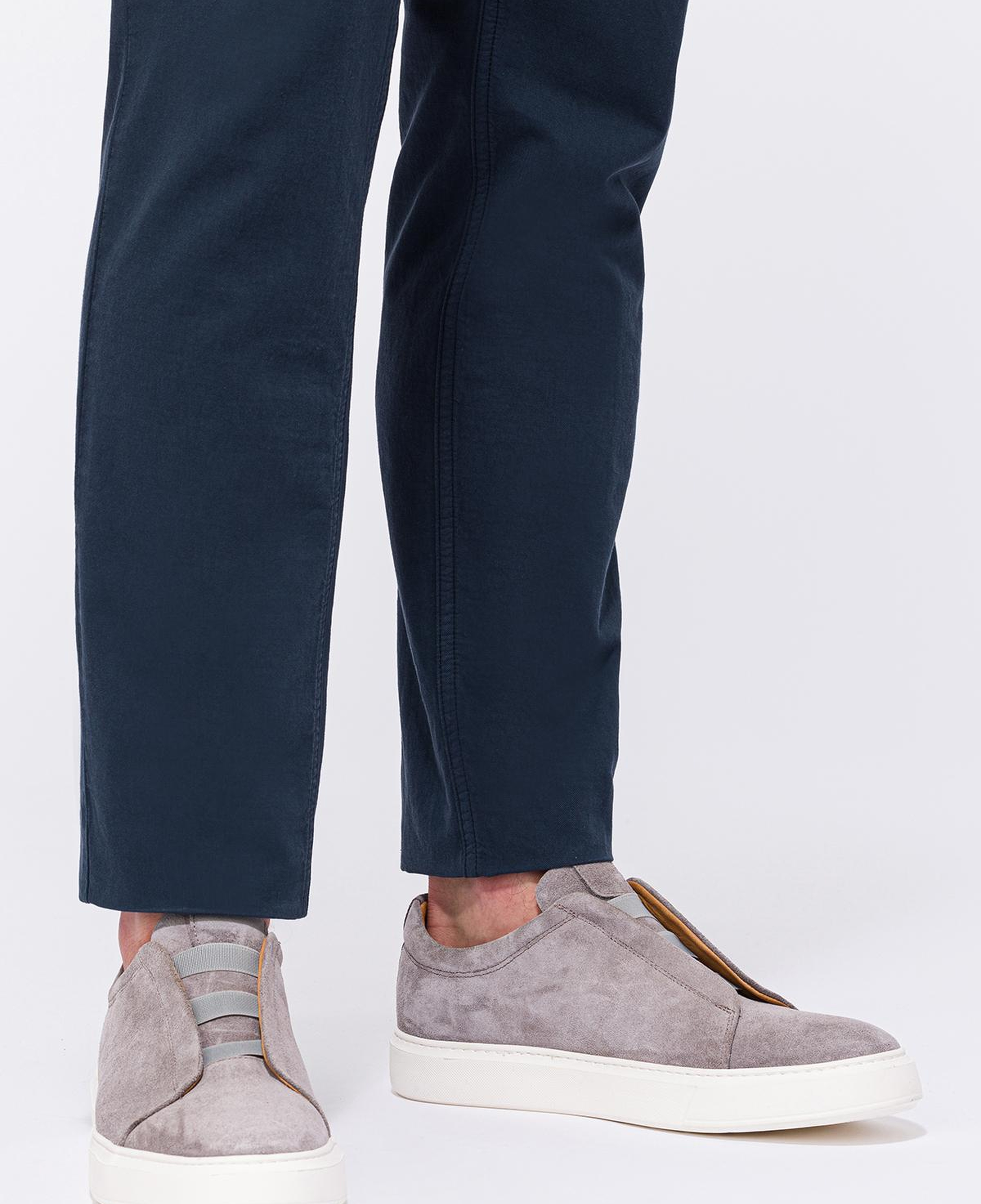 Erkek Gri Bağcıksız Süet Sneaker