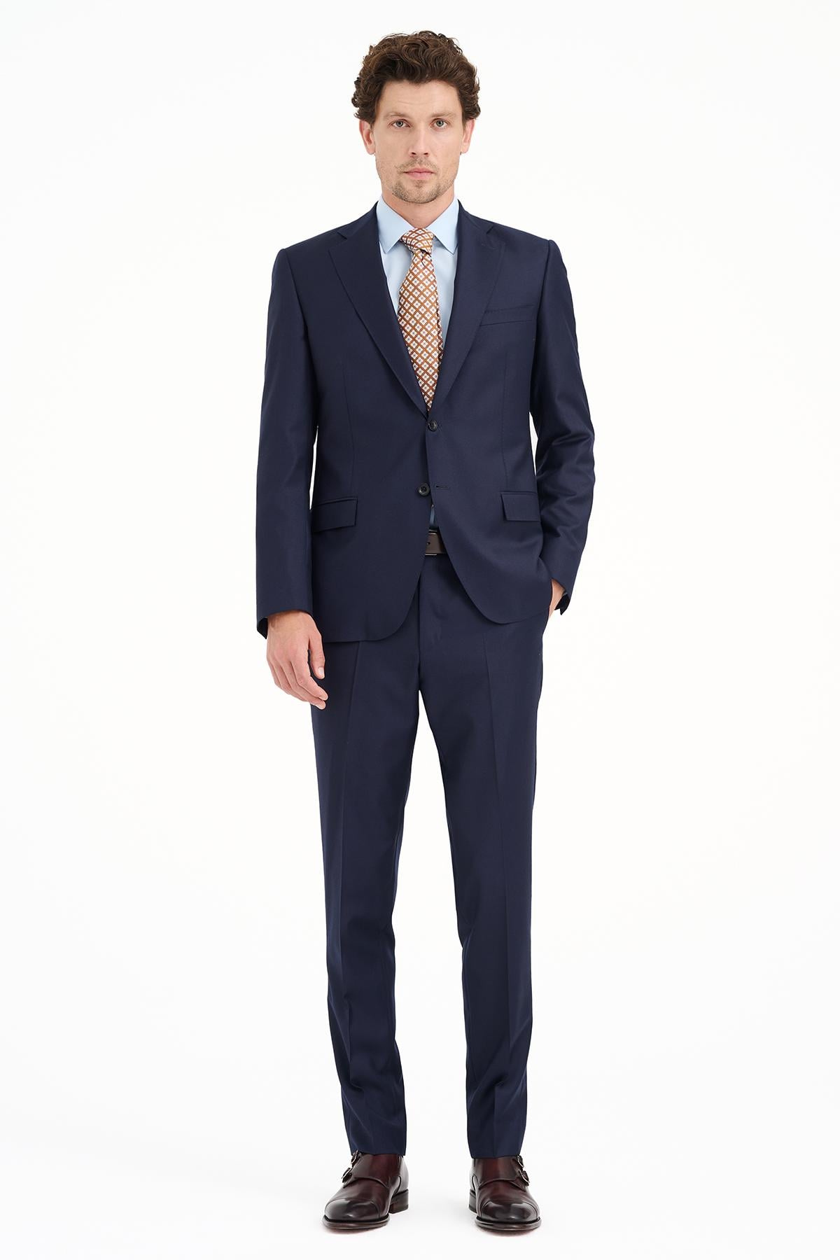 Erkek Lacivert Loro Piana 150's Kumaşıyla Üretilmiş Takım Elbise