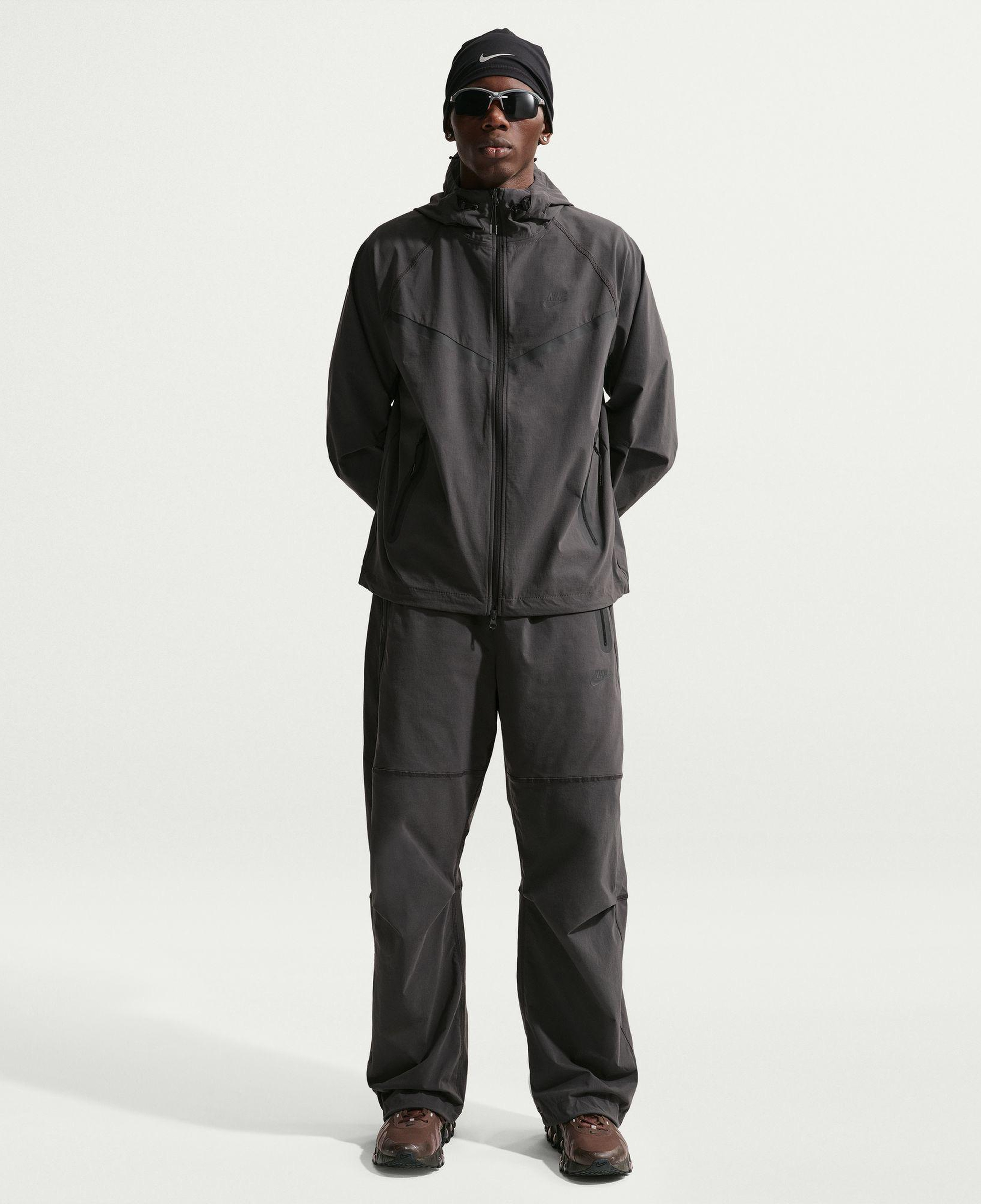Nike Dri-Fit Tech Woven Windrunner Full-Zip Erkek Antrasit Ceket