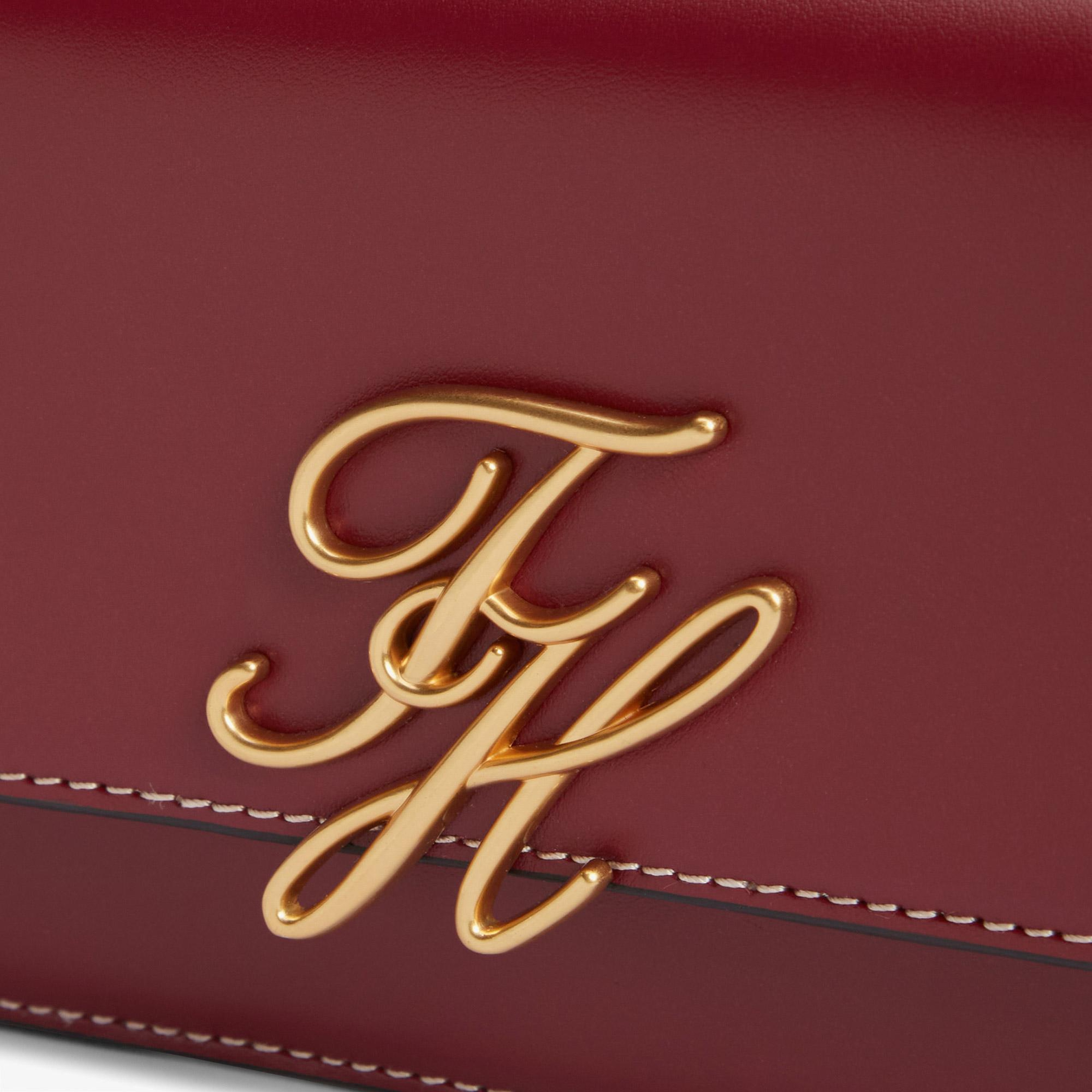 Tommy Hilfiger Script Leather Flap Crossover Kadın Kırmızı El Çantası