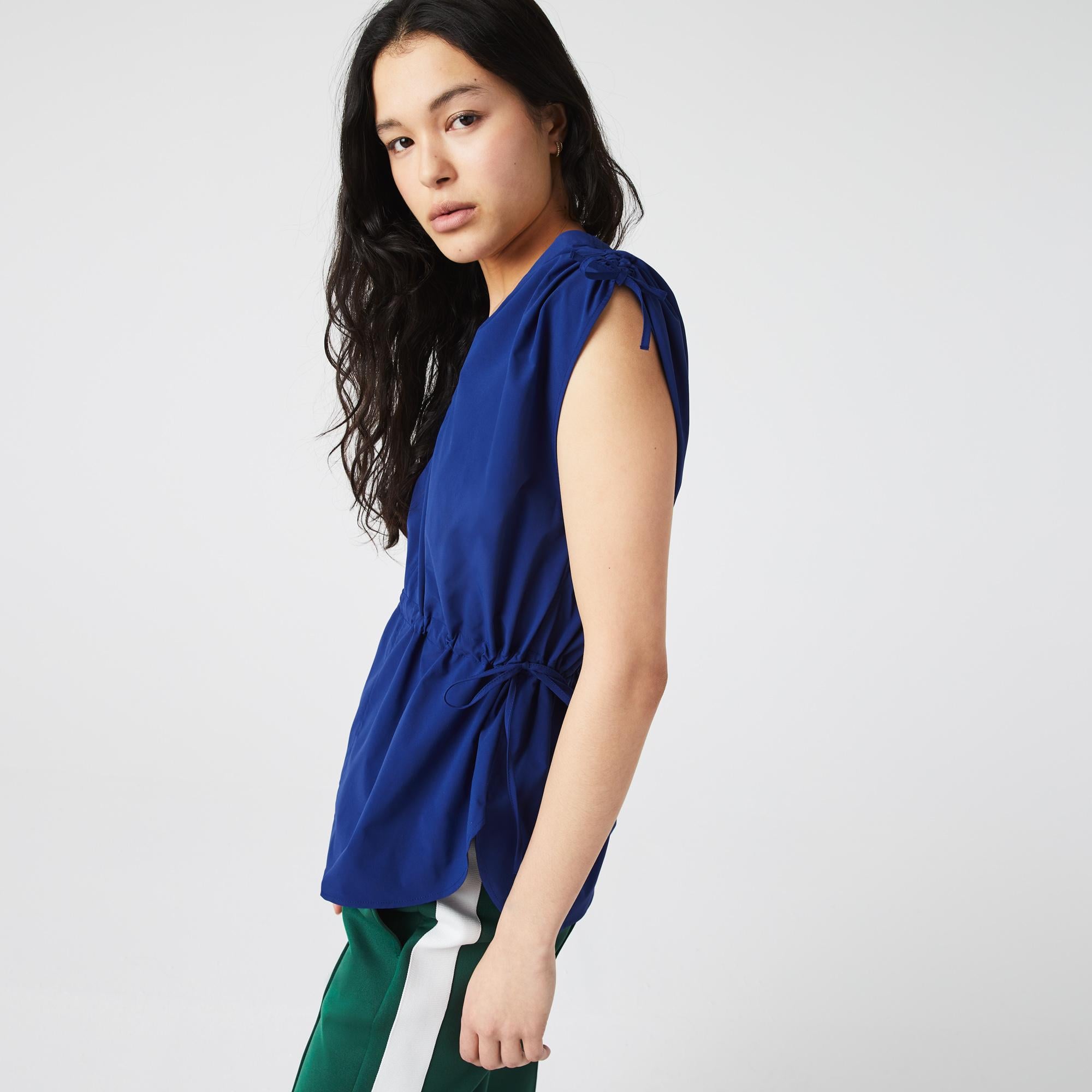 Lacoste Kadın Relaxed Fit Kısa Kollu V Yaka Lacivert Bluz