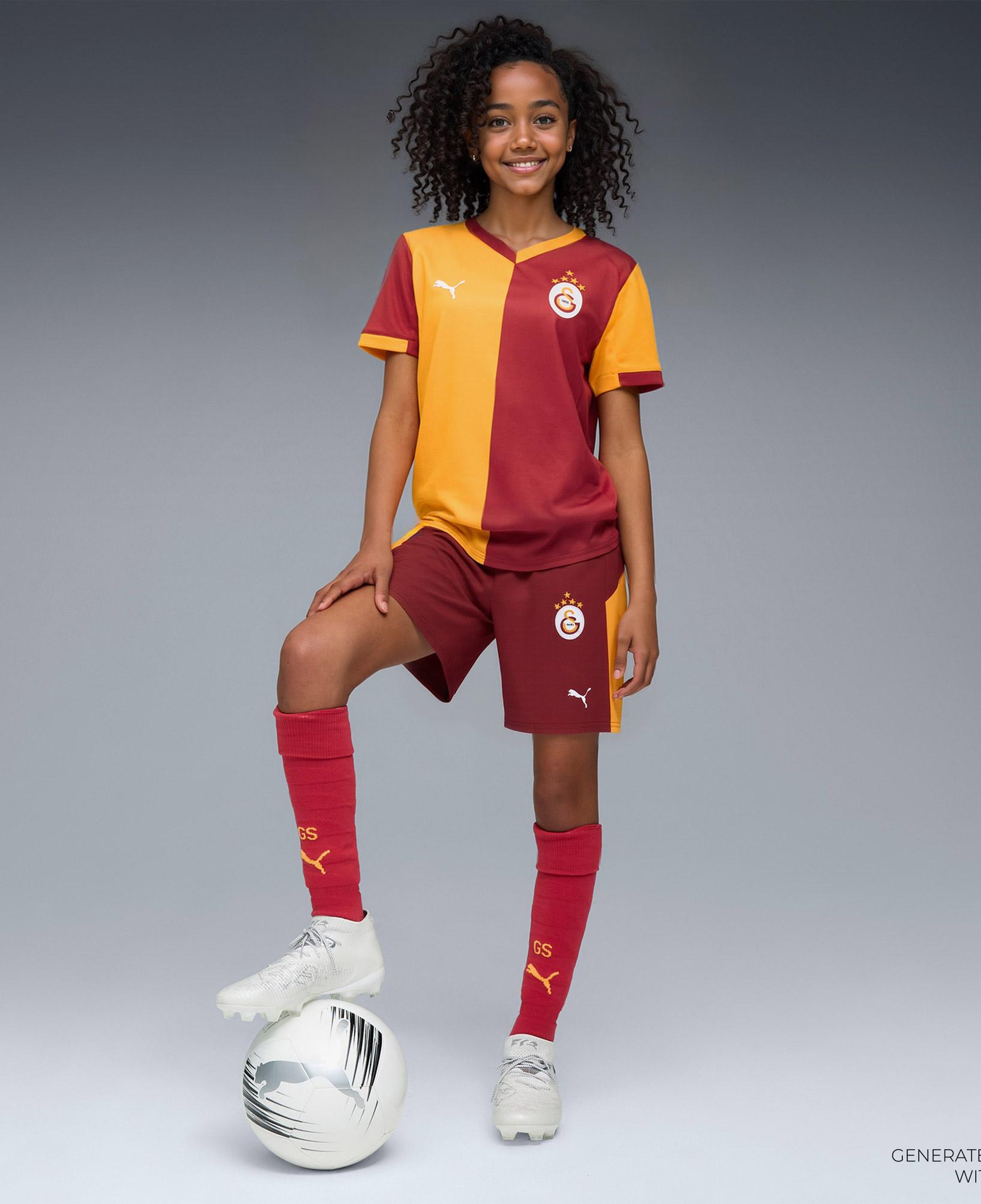 Puma Galatasaray SK Çocuk Kırmızı Şort