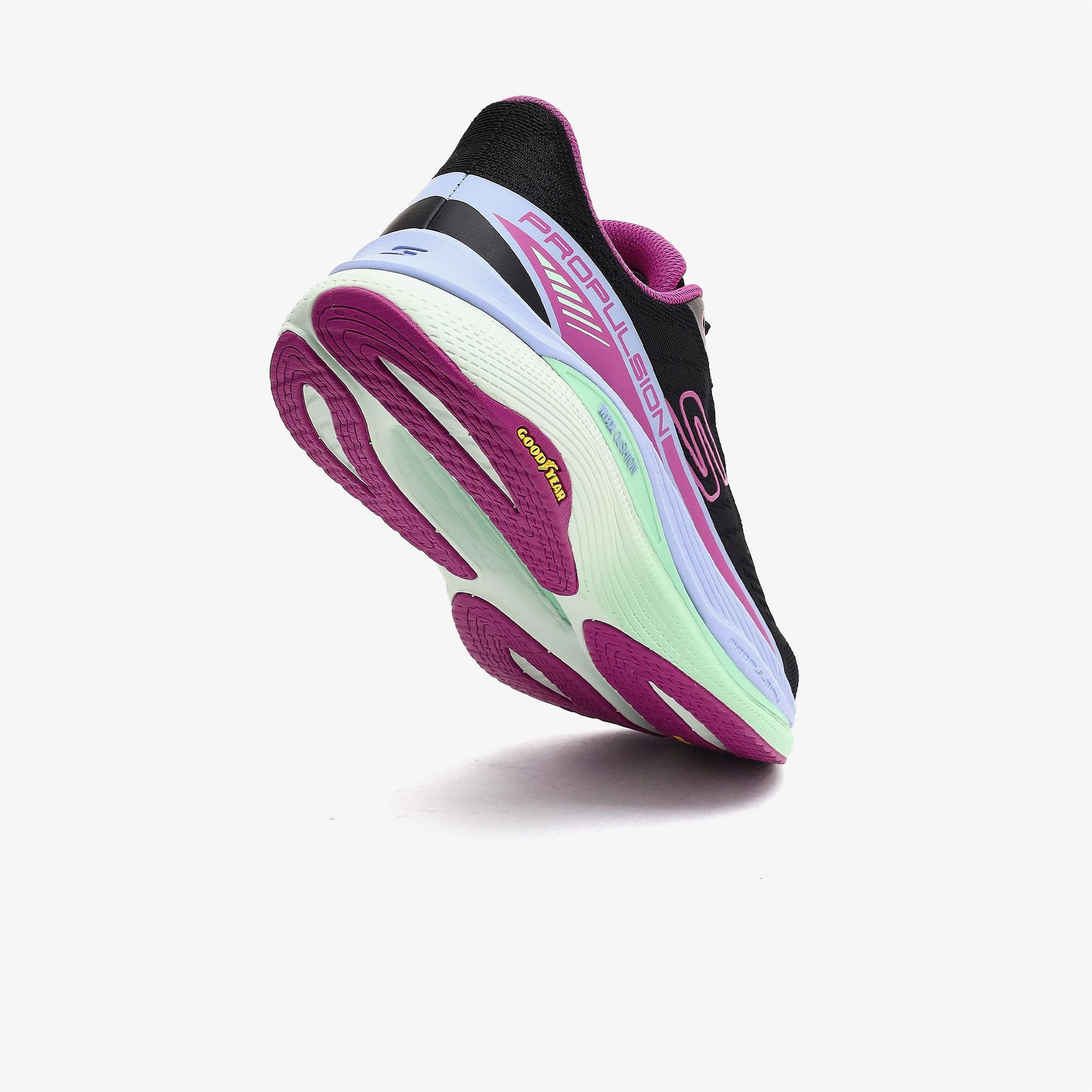 Skechers Max Cushioning Kadın Siyah Koşu Ayakkabısı