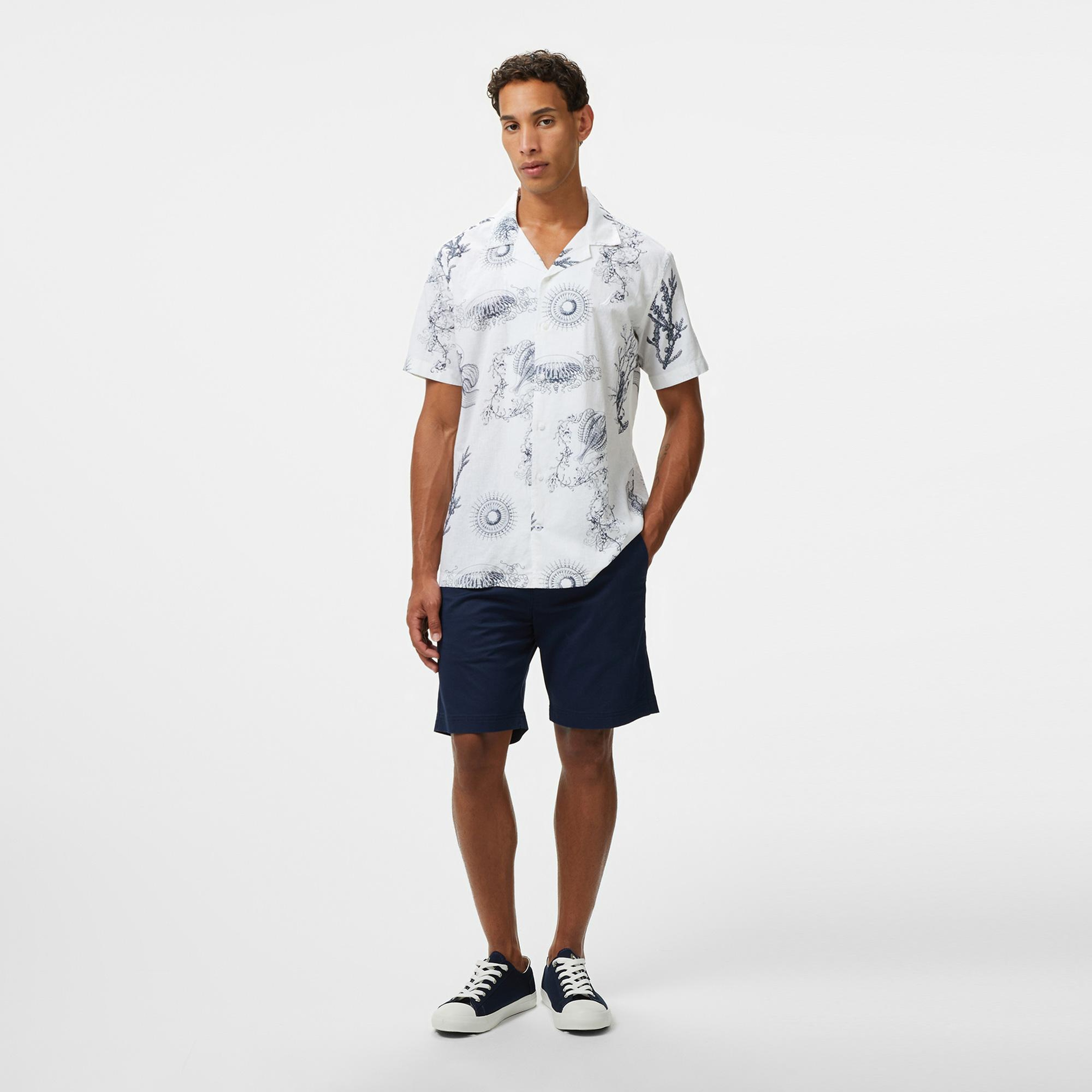 Nautica Erkek Beyaz Classic Fit Desenli Keten Karışımlı Gömlek