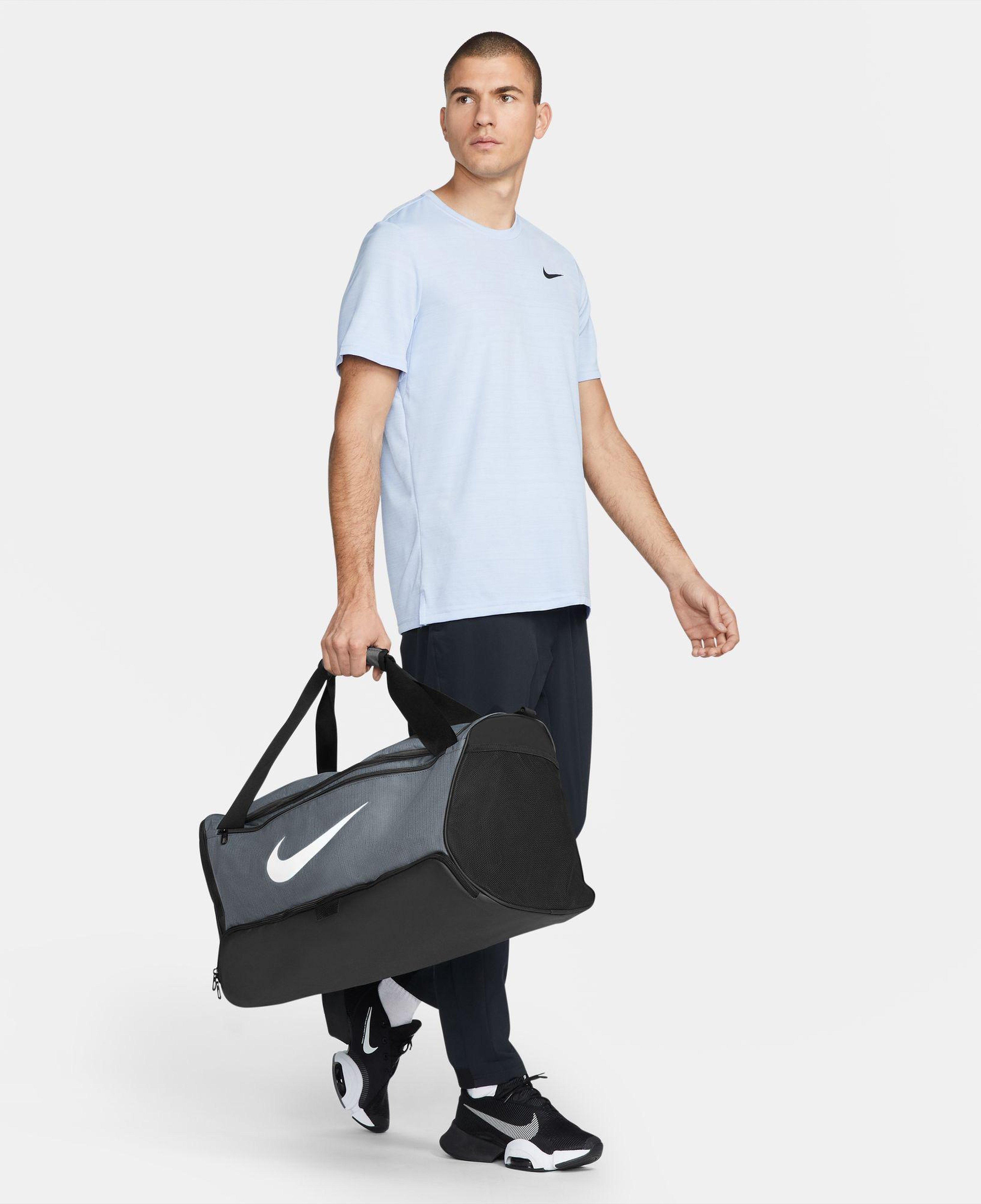 Nike Brasilia Duff - 9.5 (60L) Unisex Gri Spor Çantası