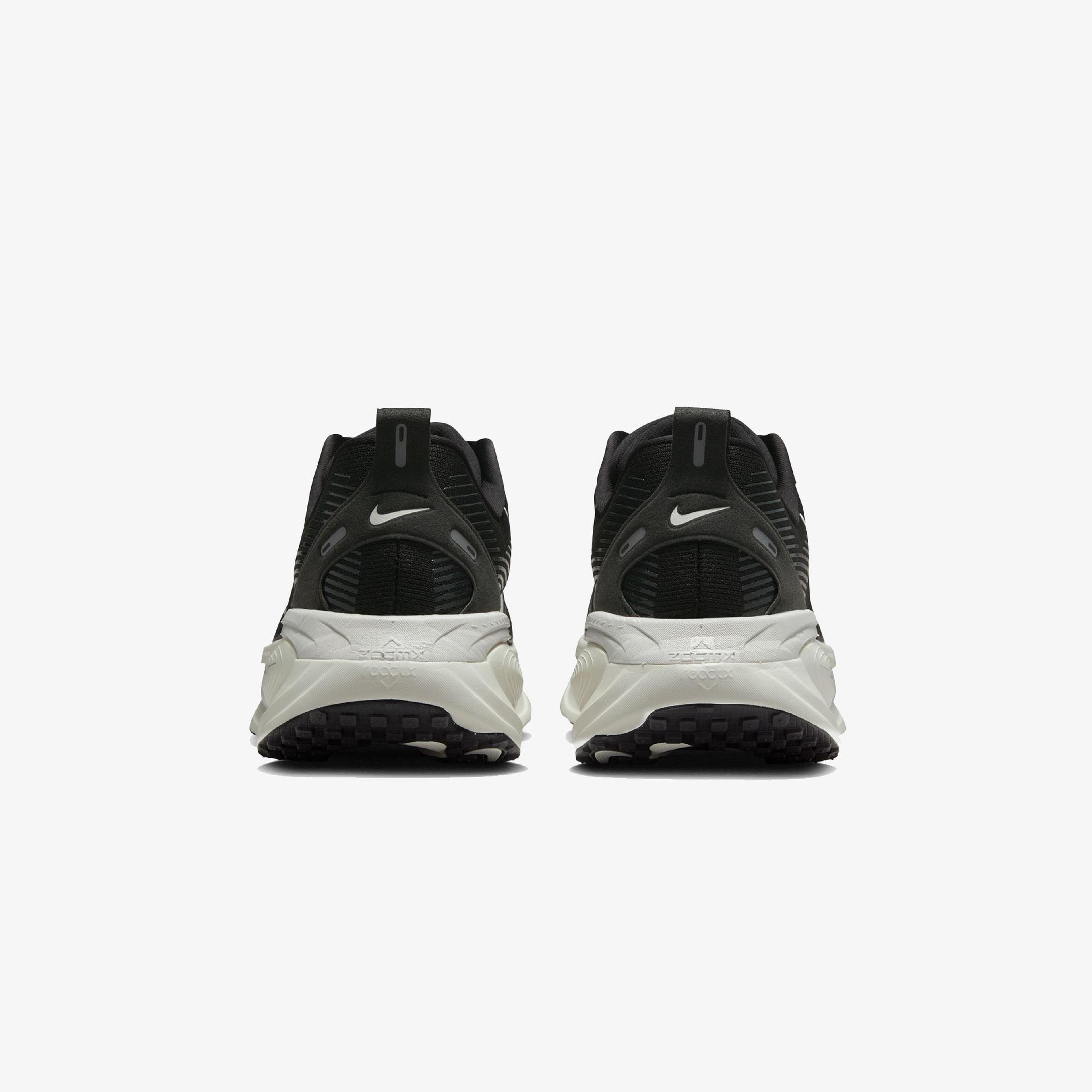 Nike Vomero 18 Erkek Siyah Koşu Ayakkabısı