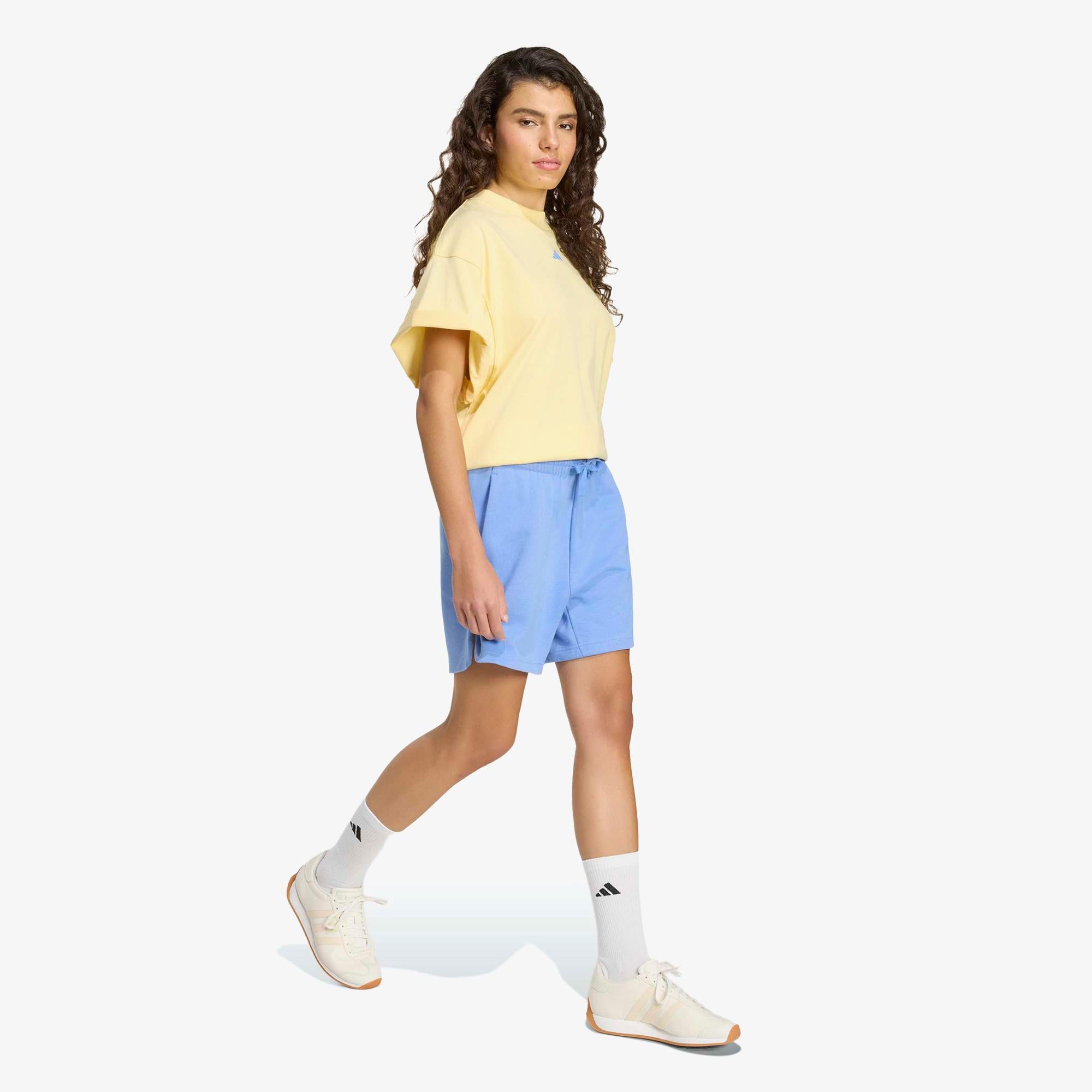 adidas Studio Boyfriend Kadın Sarı T-Shirt