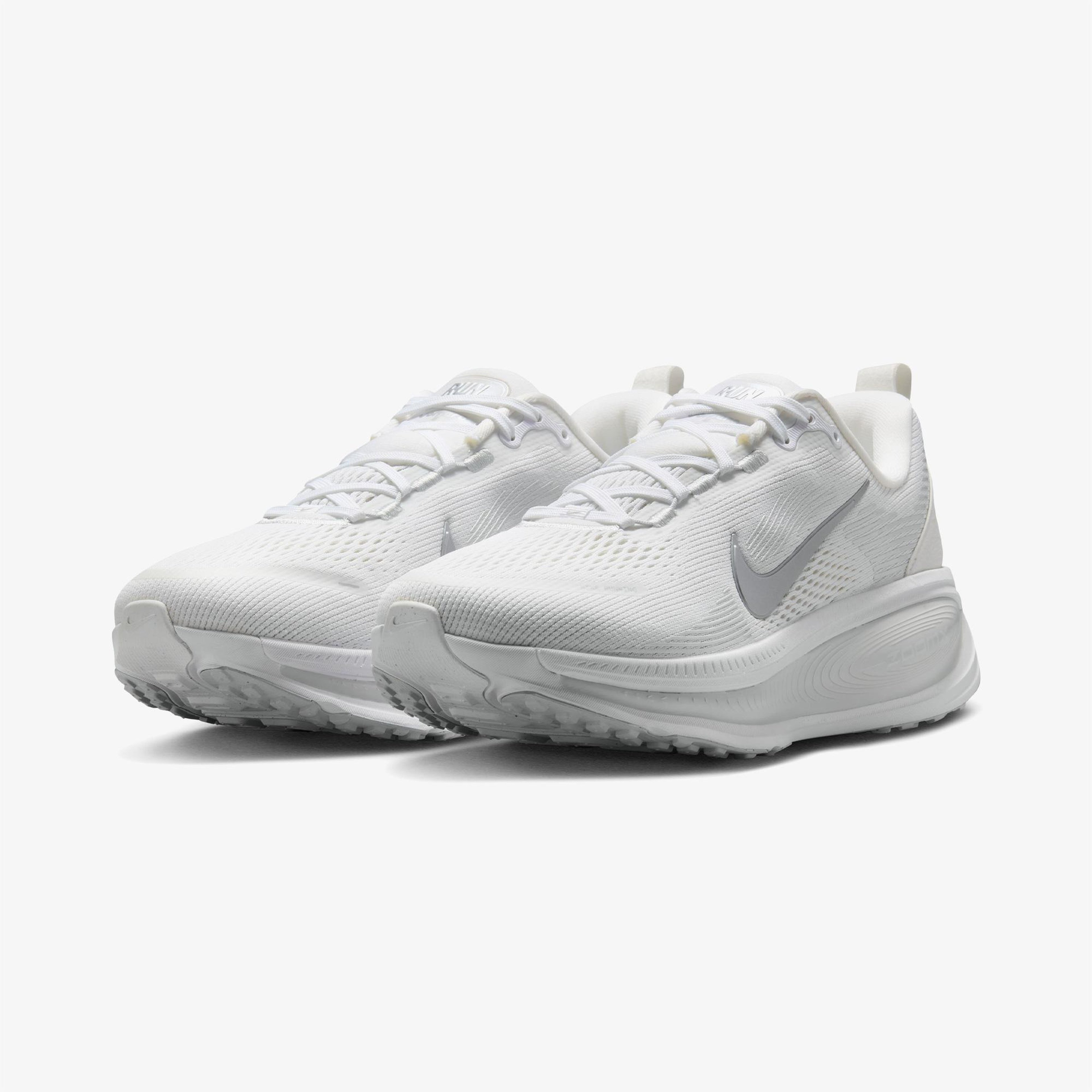Nike Vomero 18 Kadın Beyaz Koşu Ayakkabısı