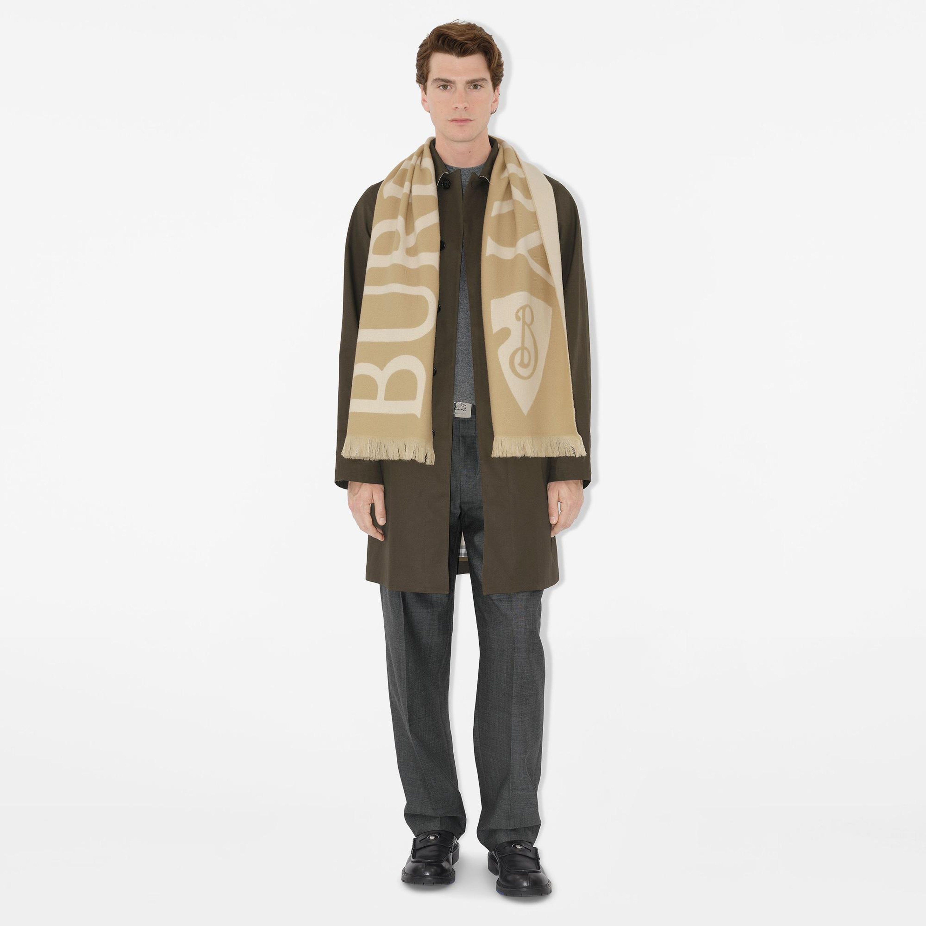 Burberry Kadın Bej Yün Atkı
