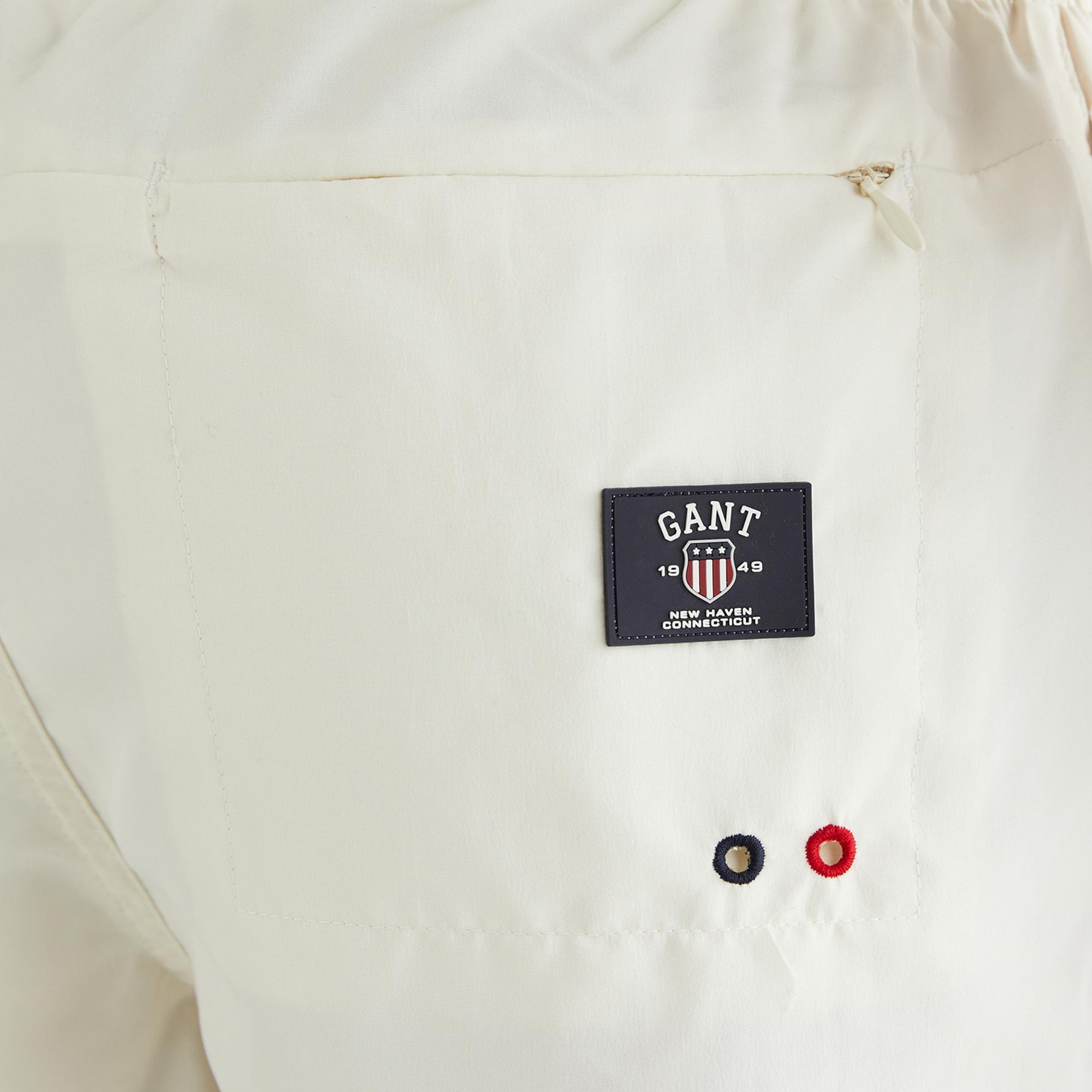 GANT Erkek Krem Regular Fit Logolu Deniz Şortu
