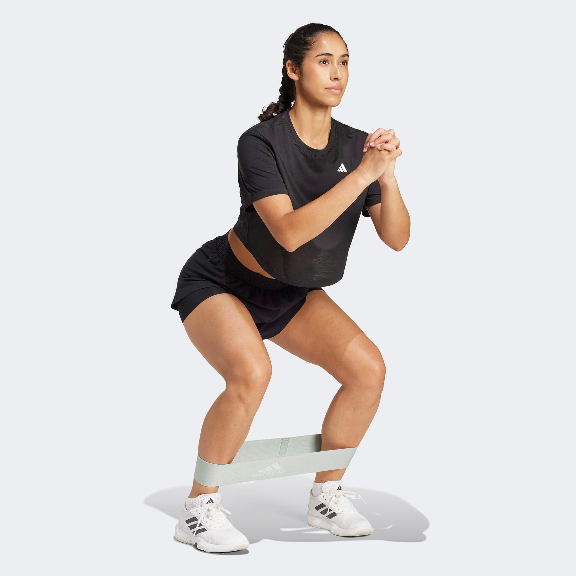 adidas Train Essentials Boxy Workout Kadın Siyah Antrenman T-Shirt