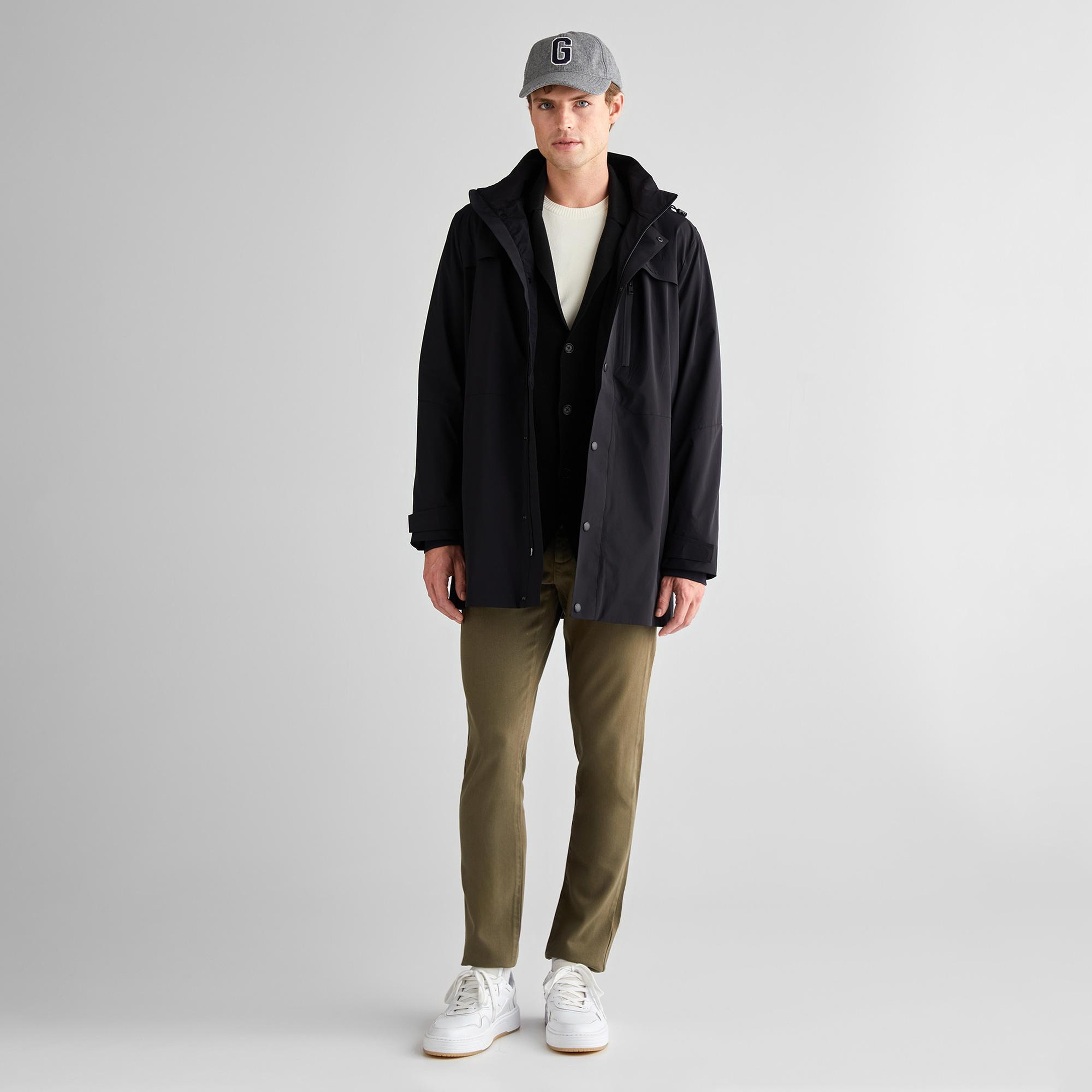 GANT Erkek Siyah Standart Fit Kapüşonlu Mont