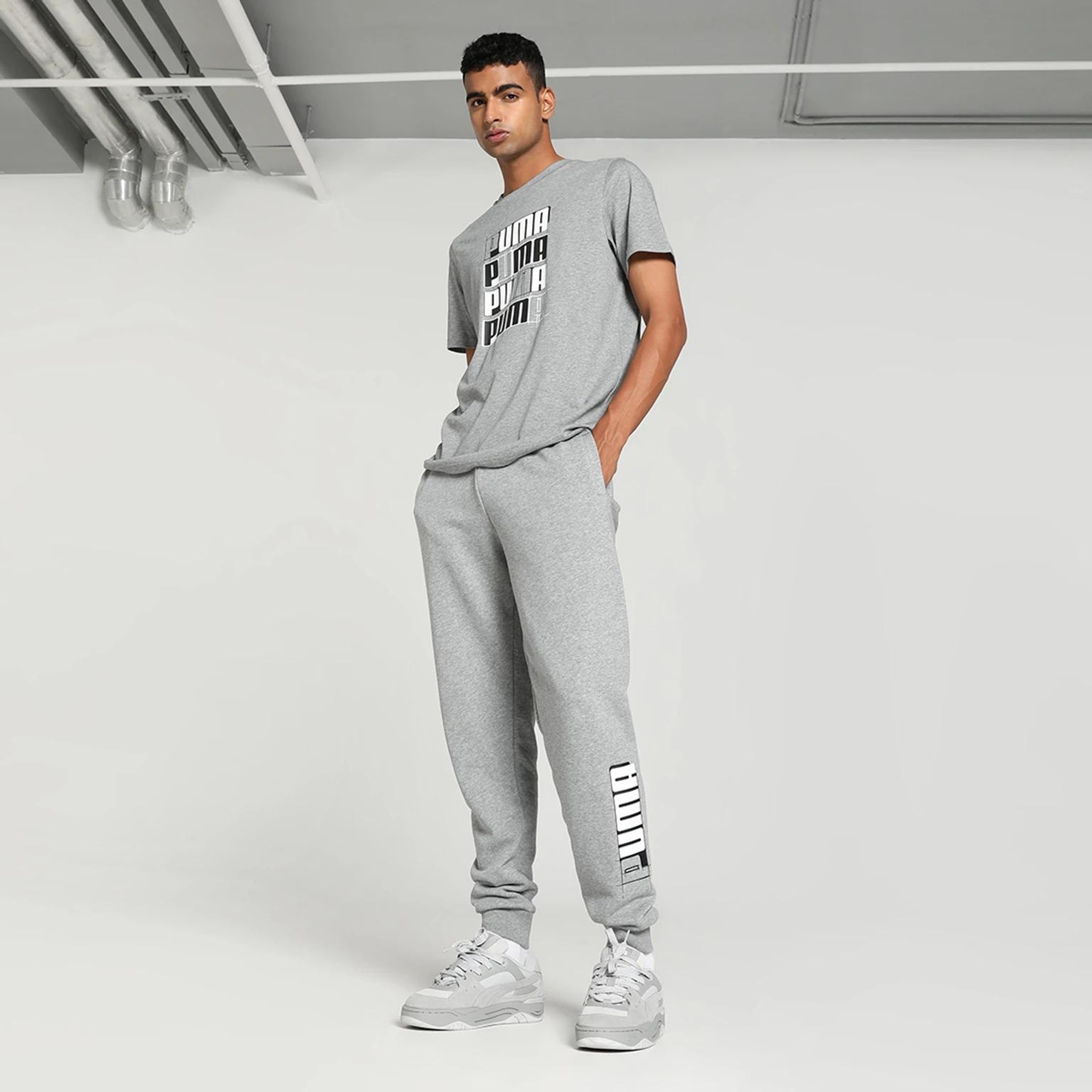 Puma Essentials Logo Erkek Gri Eşofman Altı