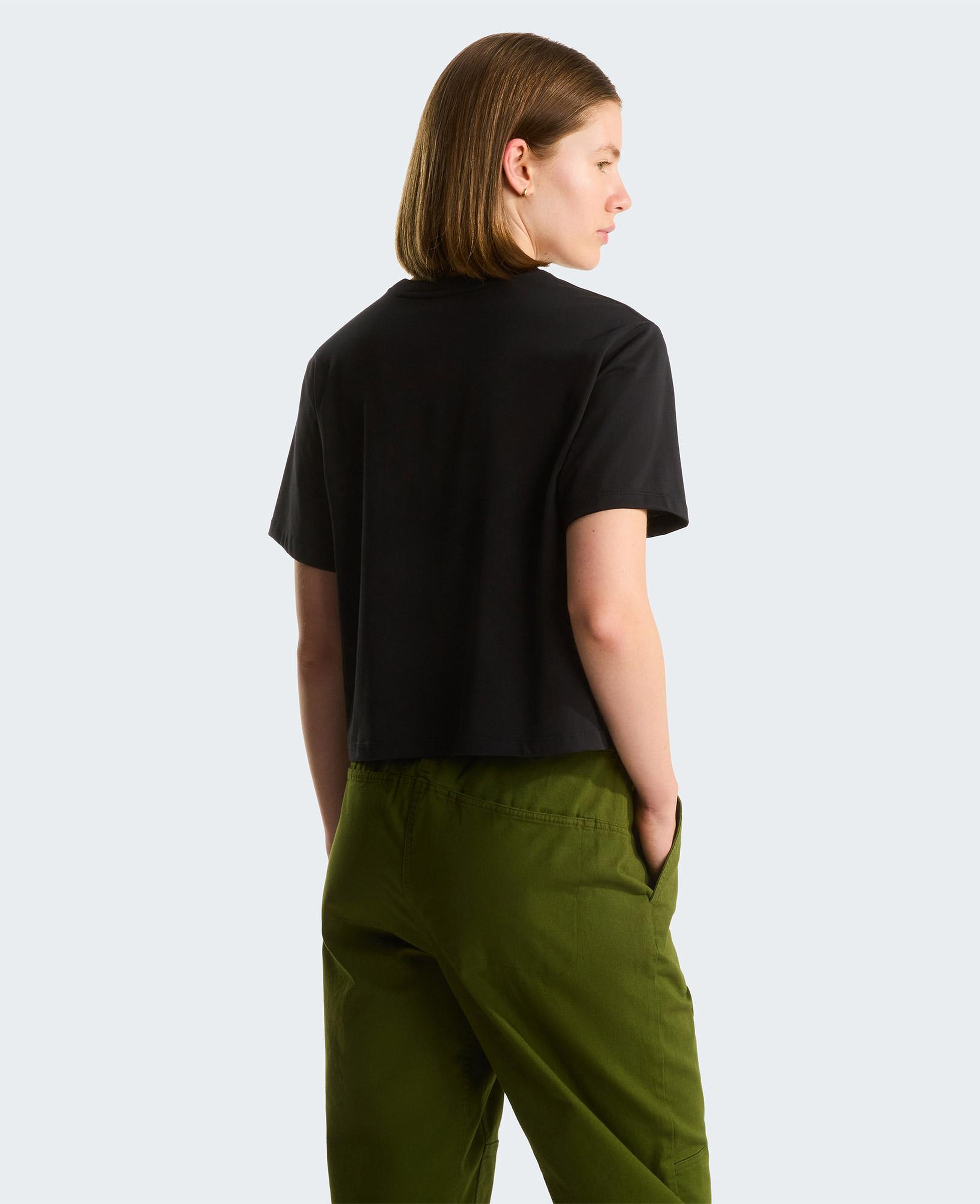 The North Face Evolution Simple Dome Crop Rlx Kadın Siyah T-Shirt
