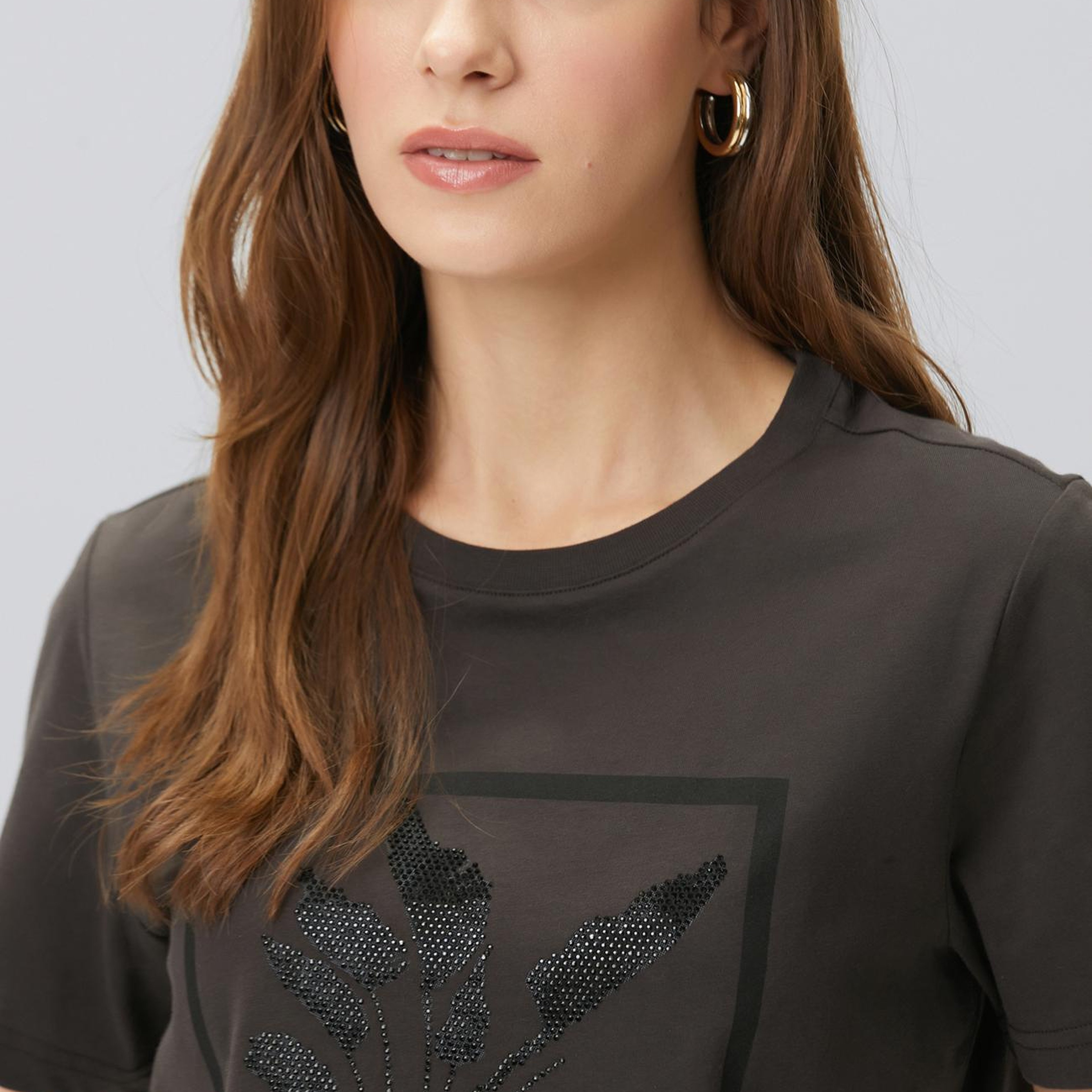 Network Kadın Kahverengi Royal Desen Taş Baskılı T-shirt